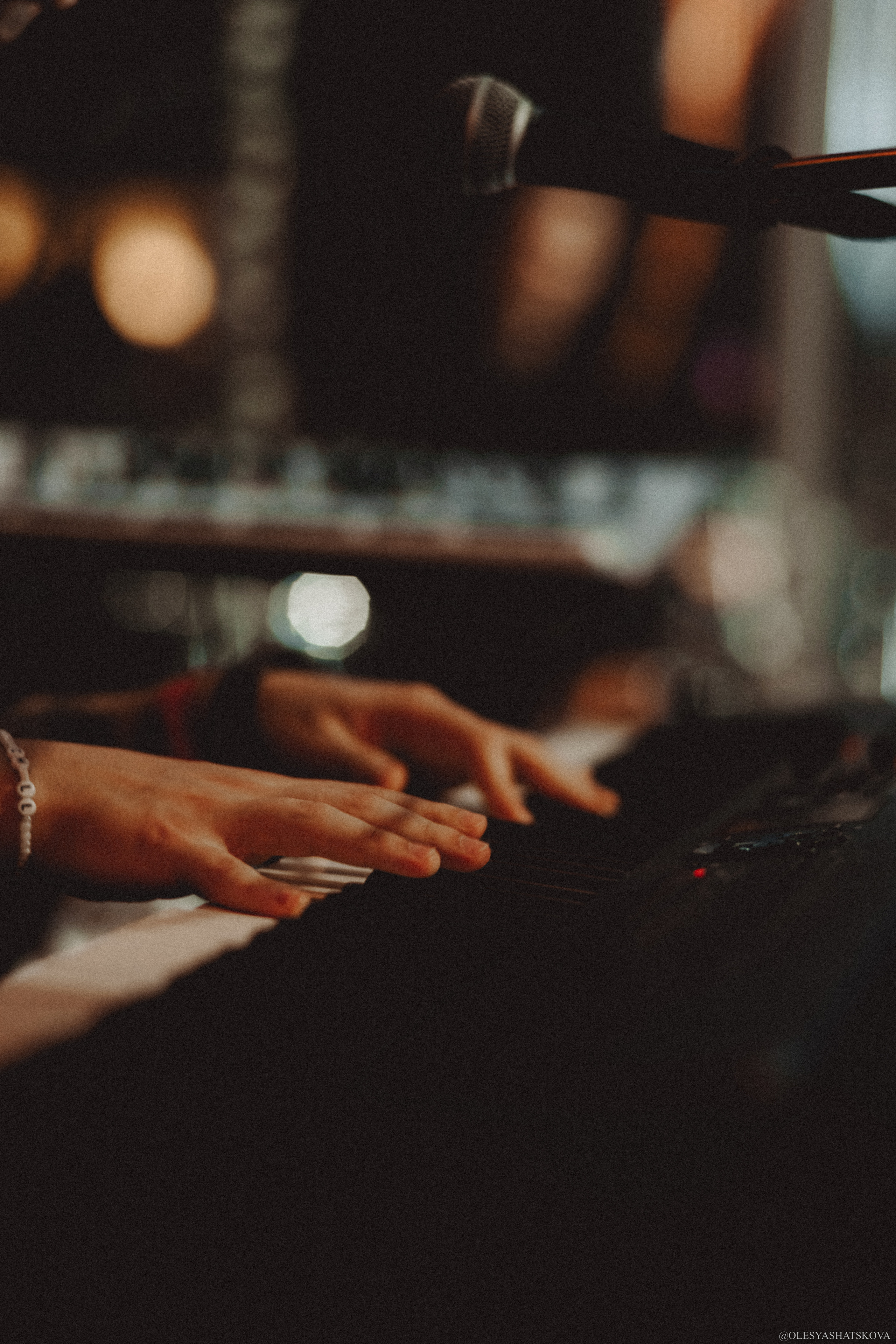 Репортажная фотосъёмка концерта Polnalyubvi | VK GIPSY