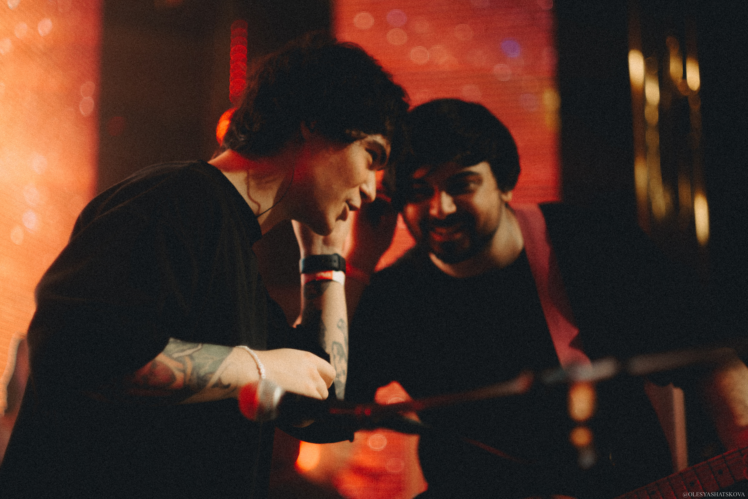 Репортажная фотосъёмка концерта Polnalyubvi | VK GIPSY