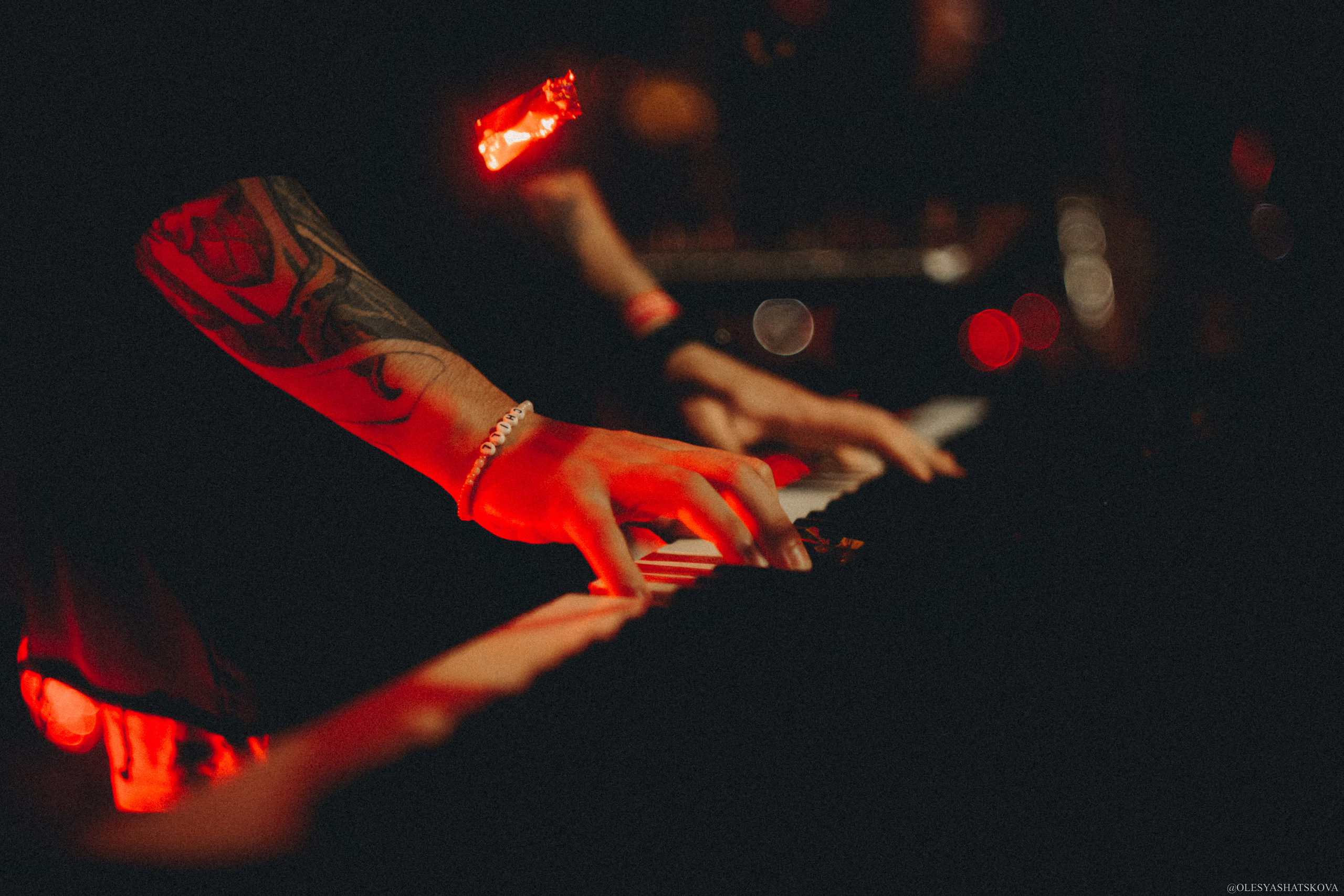 Репортажная фотосъёмка концерта Polnalyubvi | VK GIPSY