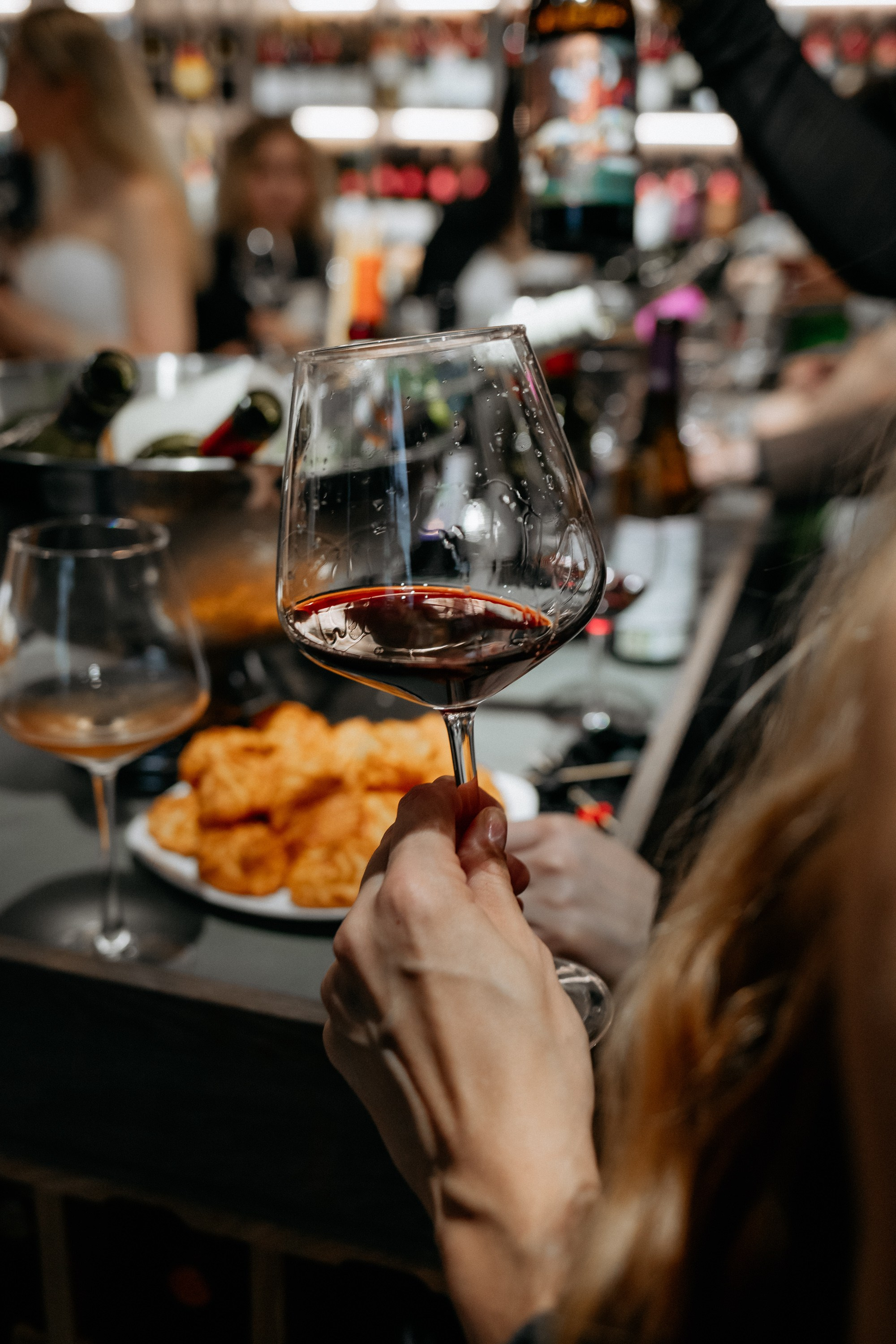 BY SIMPLE ВИНОТЕКА — ОТКРЫТИЕ. СВОИ. ФОТООТЧЕТЫ-СОБЫТИЯ-МЕСТА