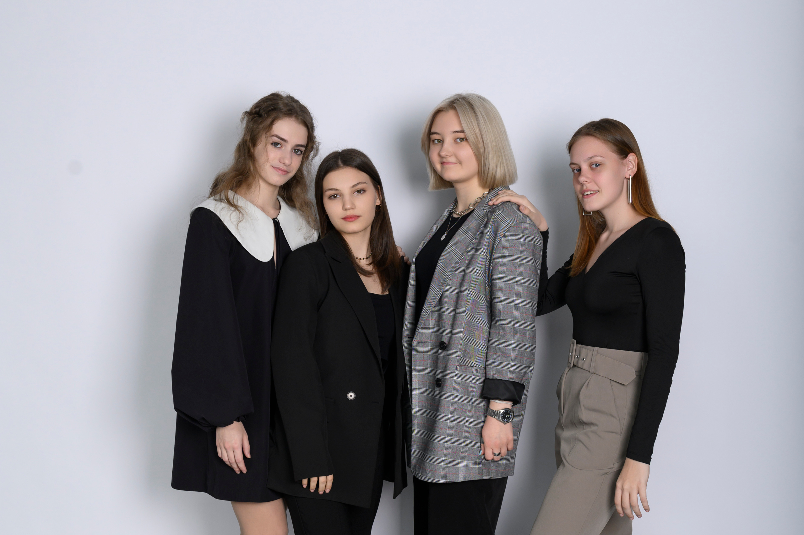 Школьники в фотостудии. Семейный и свадебный фотограф во Владивостоке