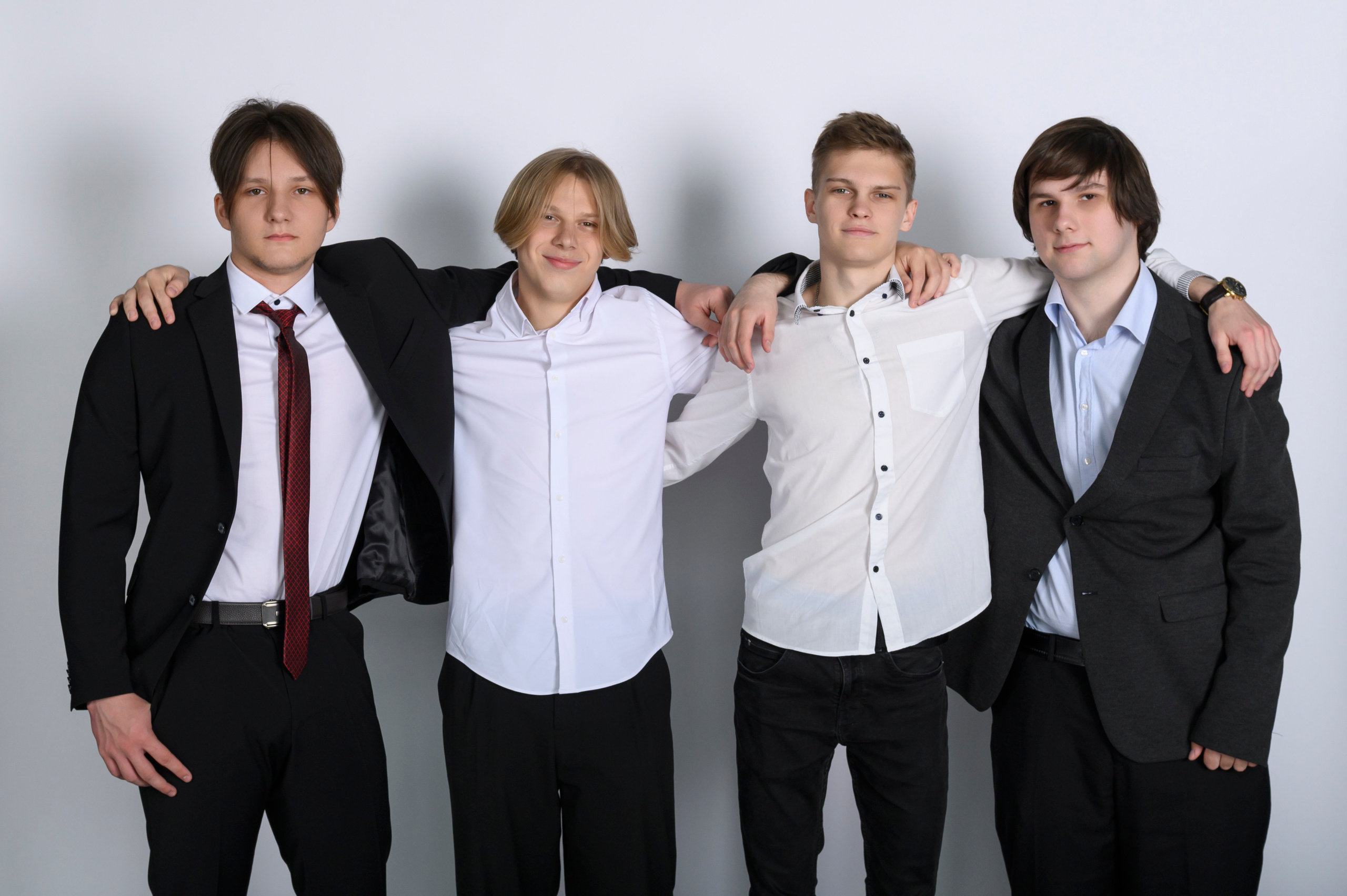 Школьники в фотостудии. Семейный и свадебный фотограф во Владивостоке