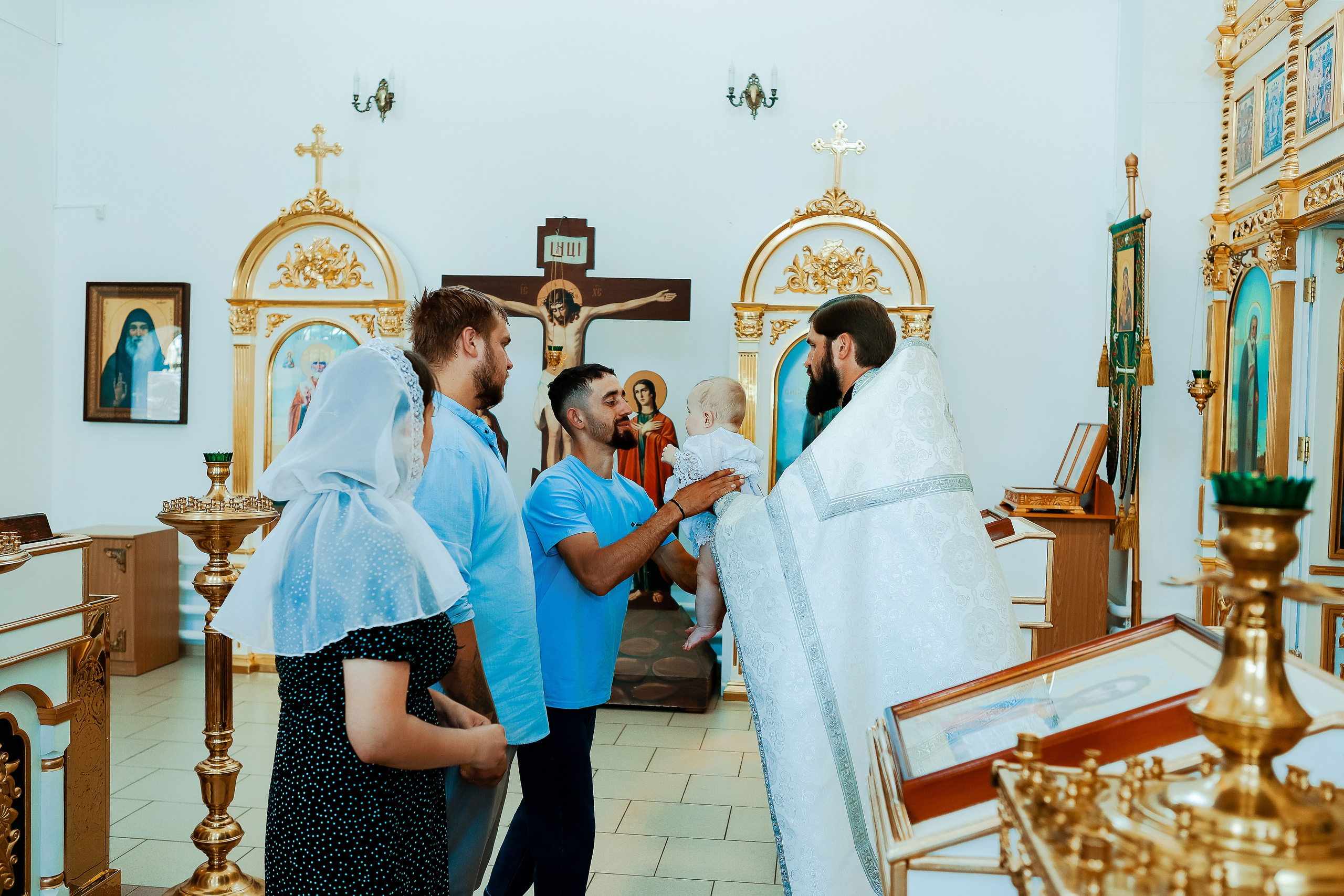 Таинство Крещения Отца и Дочери. Свадебный фотограф Евгения Фролова г. Каменск-Шахтинский, Донецк, Ростов
