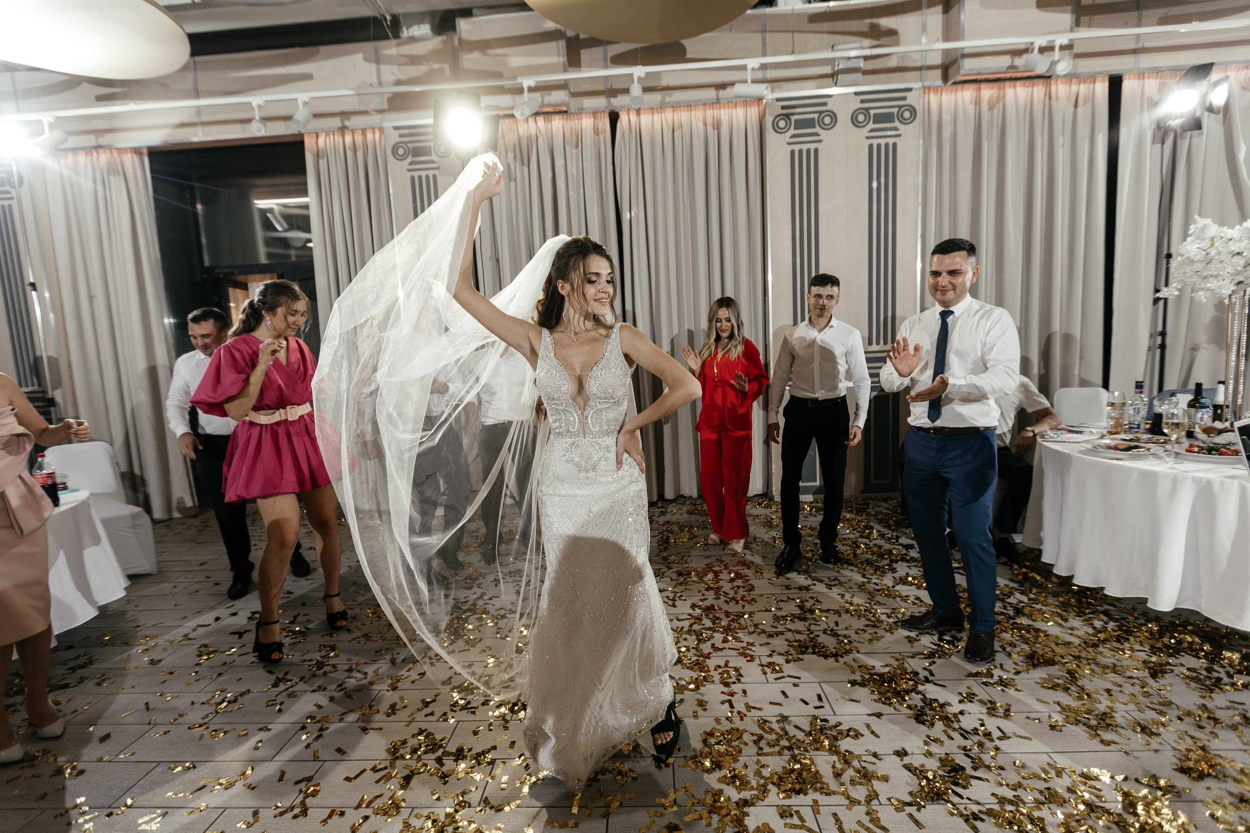 Свадебный фотограф Уфа — Руслан ГабдлисламовЖивые эмоции, красивые кадры, воспоминания на всю жизнь.Работаю по всей Республике Башкортоста. Свадебный фотограф Уфа Руслан Габдлисламов