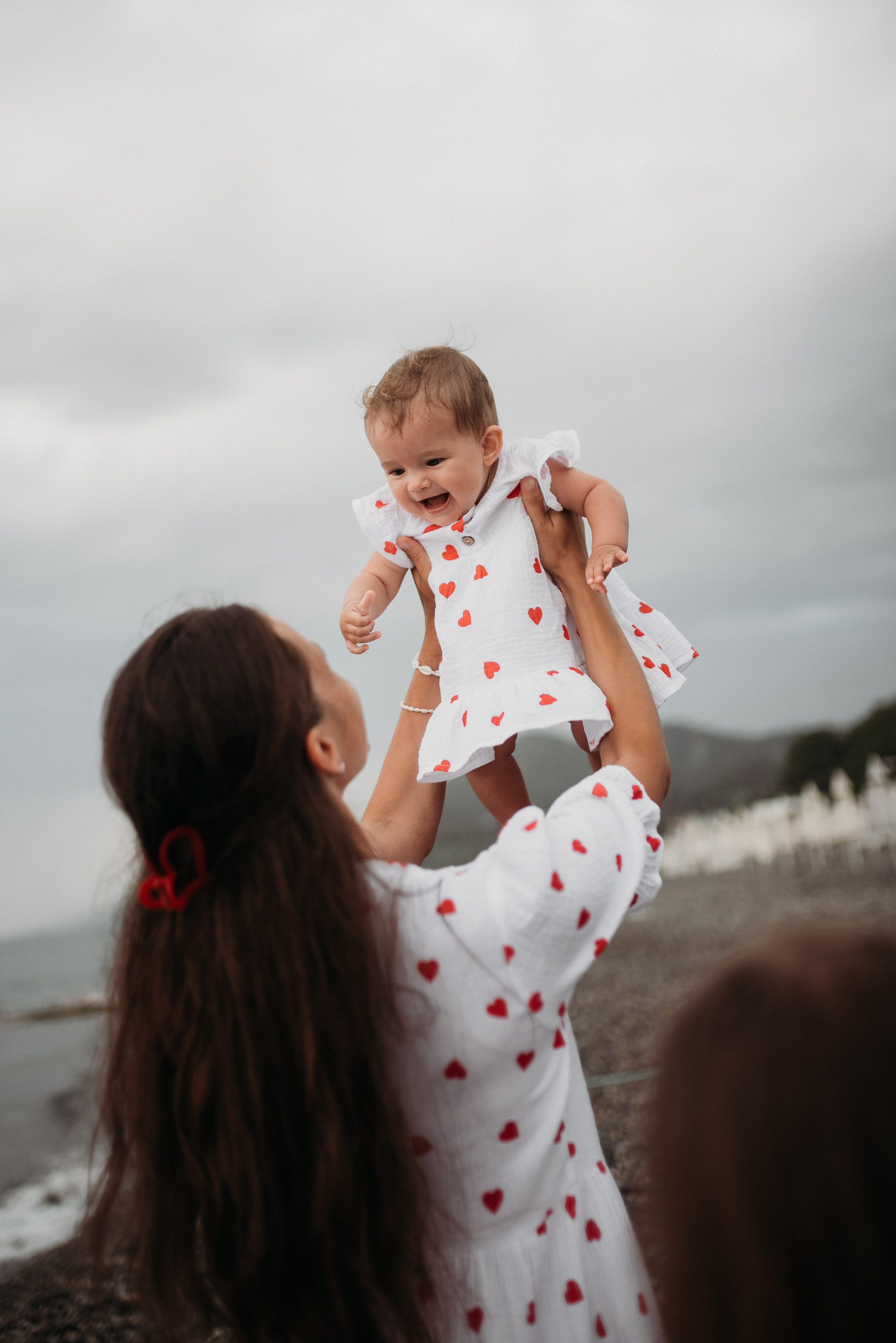 Семейная морская фотосессия на берегу Сочи. Фотограф в Сочи — Маргарита Поганова