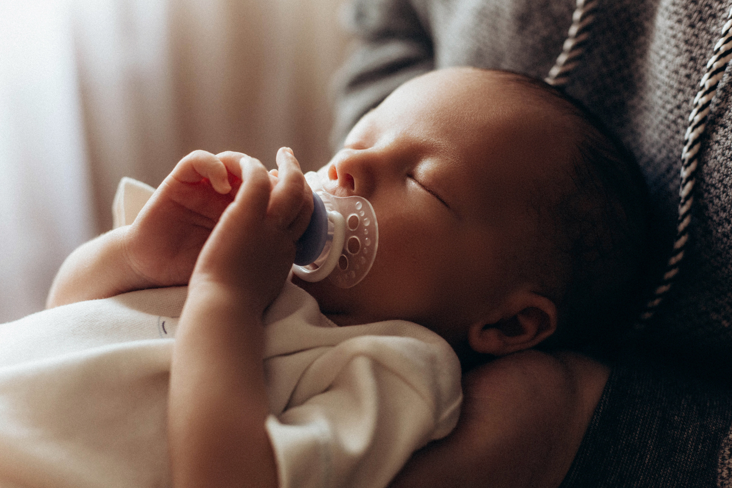 Максим. Фотограф новорожденных Серпухов, Протвино, Москва I Марина Бурмистрова