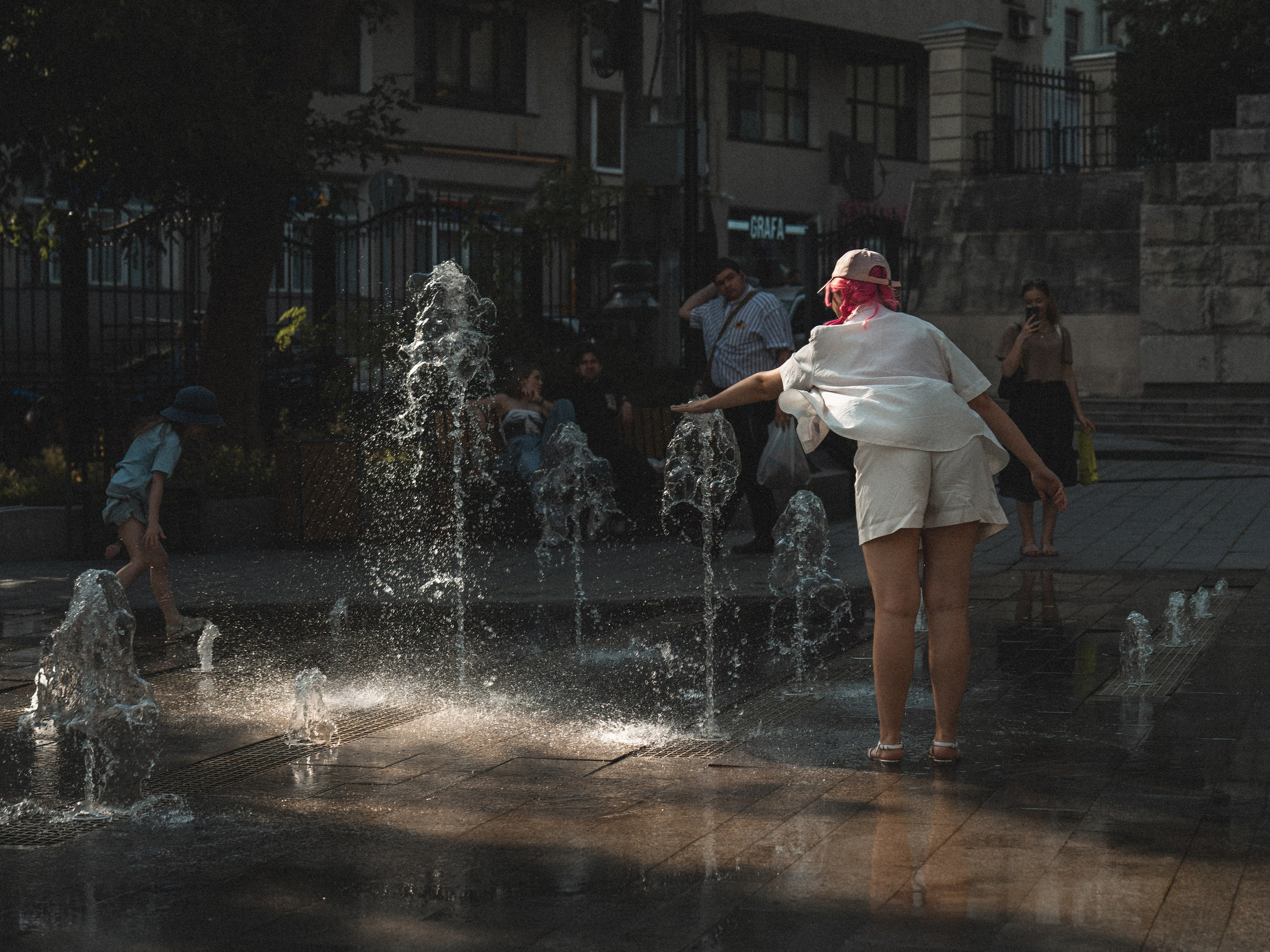 Street. Если ты на Земле — звони