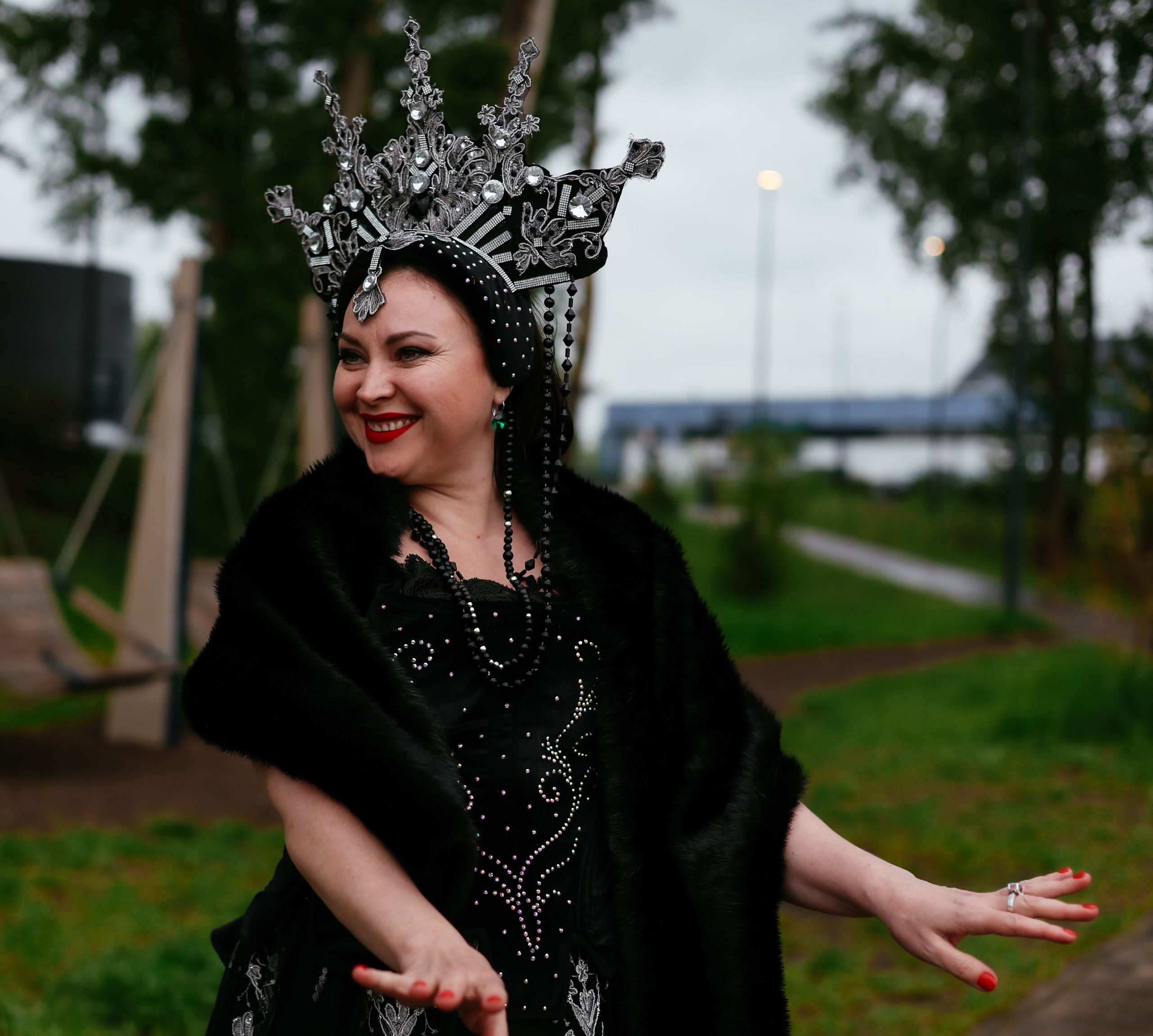 ВСТРЕЧА ЗАКАТА «ТЫ КОРОЛЕВА». Фотограф Красноярск съемки лавстори, фотосессия в студии, портретная съемка, творческие фотосессии