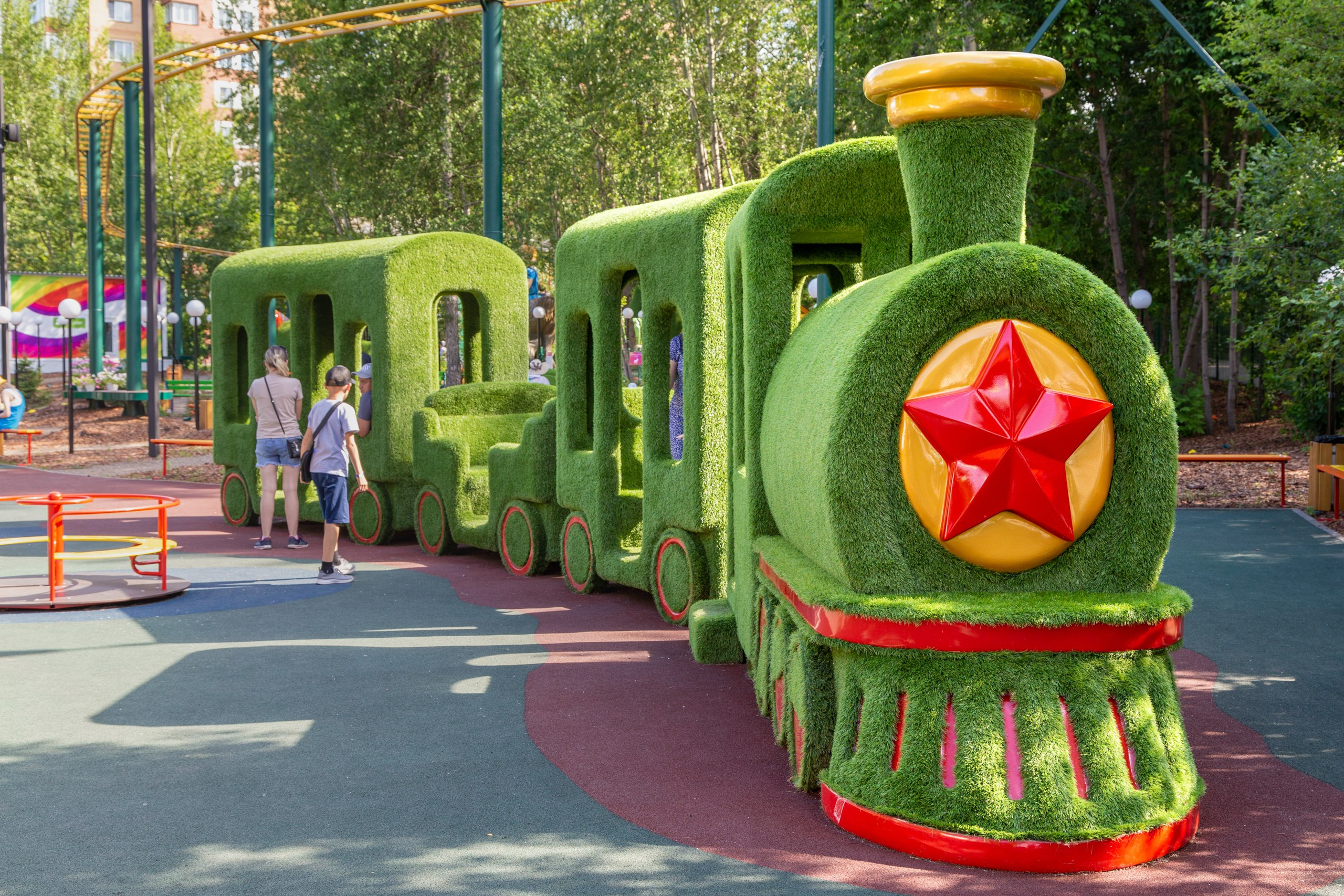 Парк Троя, г. Красноярск, аттракционы. Интерьерный фотограф и ретушер в Красноярске Денис Антропов