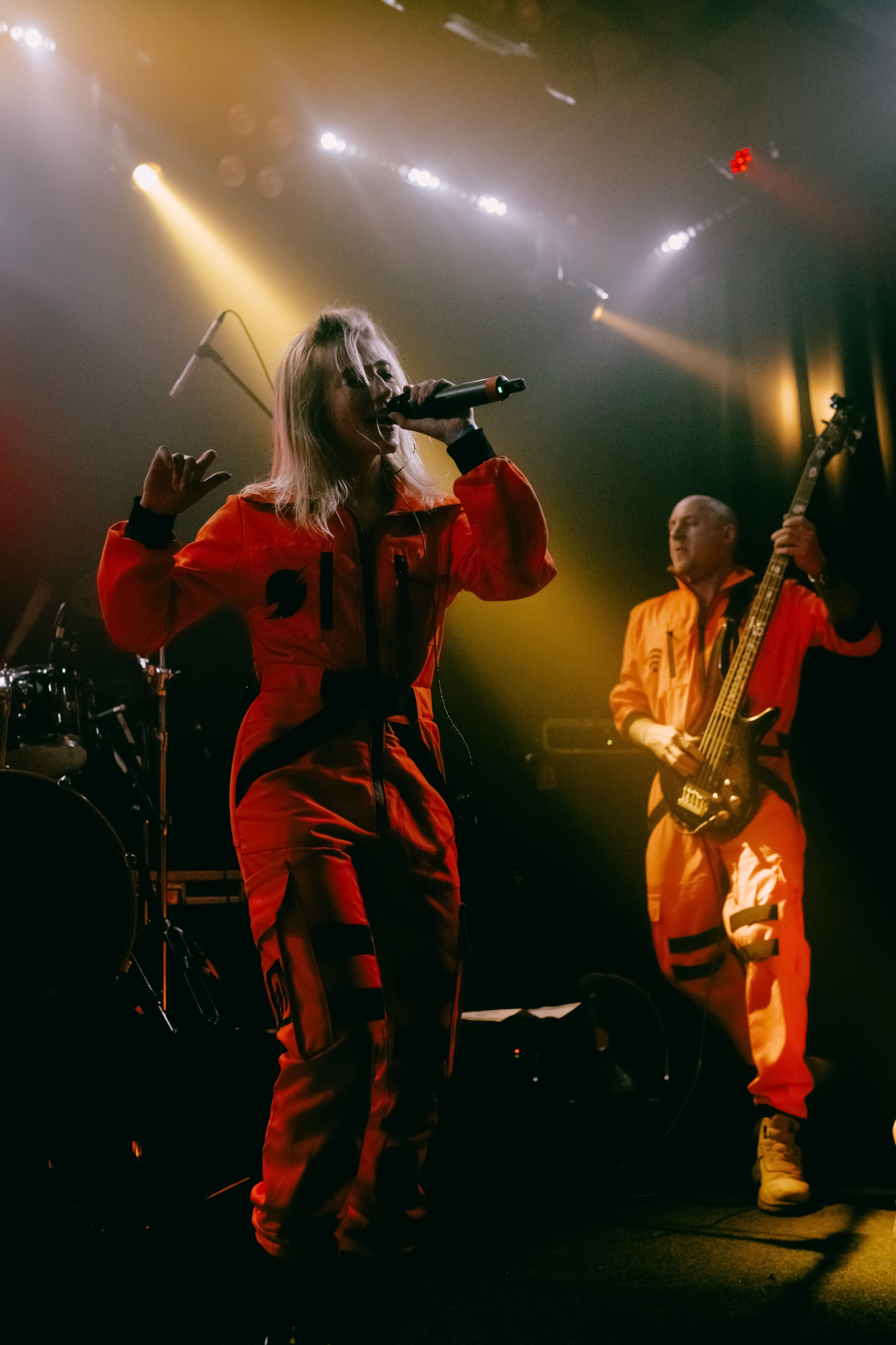 ПОСЛЕДНИЙ ПИОНЕР. Фотограф Елена Богачева (lenalena_na_na_na)