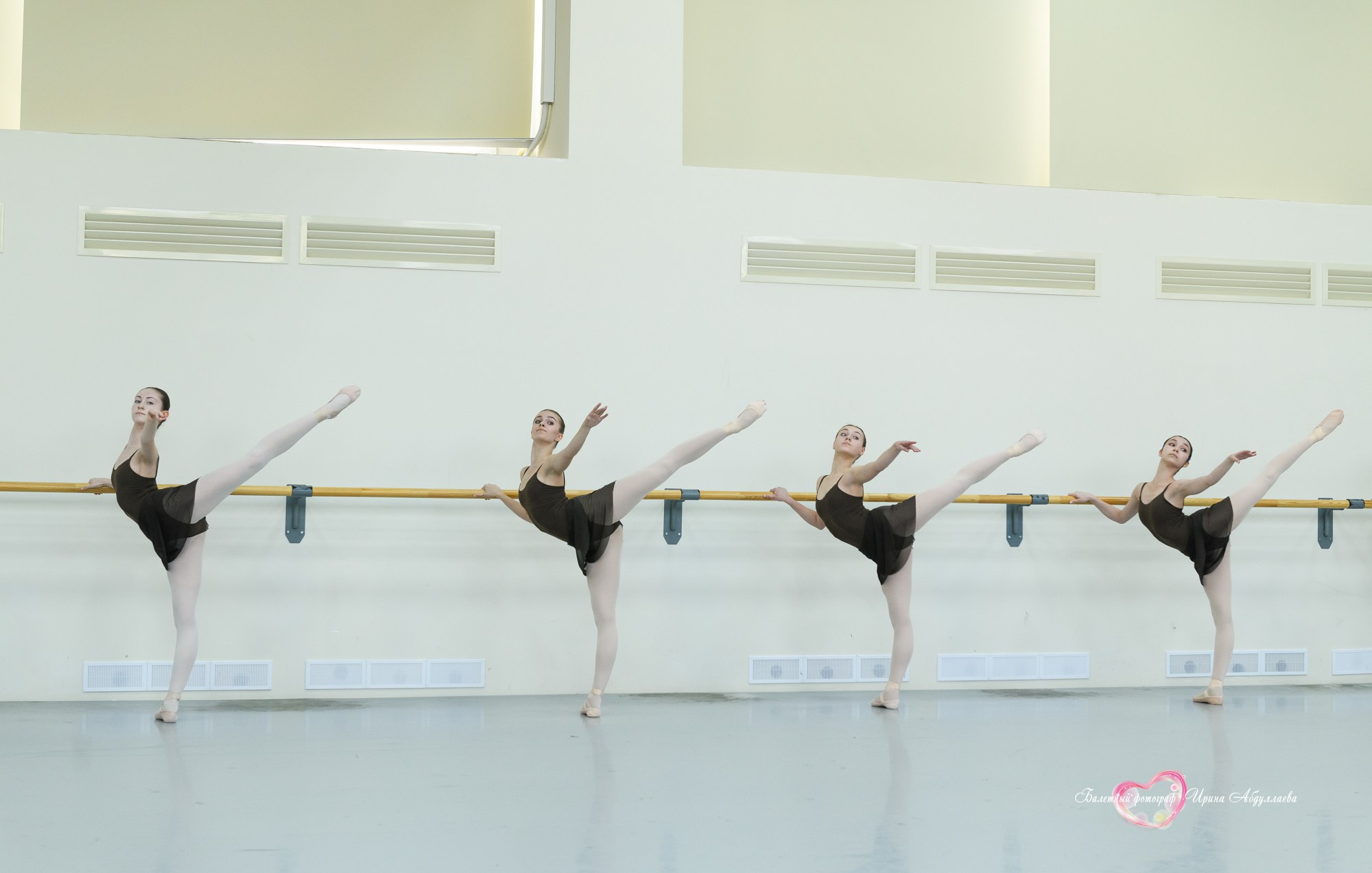 Госэкзамен выпускников МГХУ им. Лавровского — Девочки — 2025 г