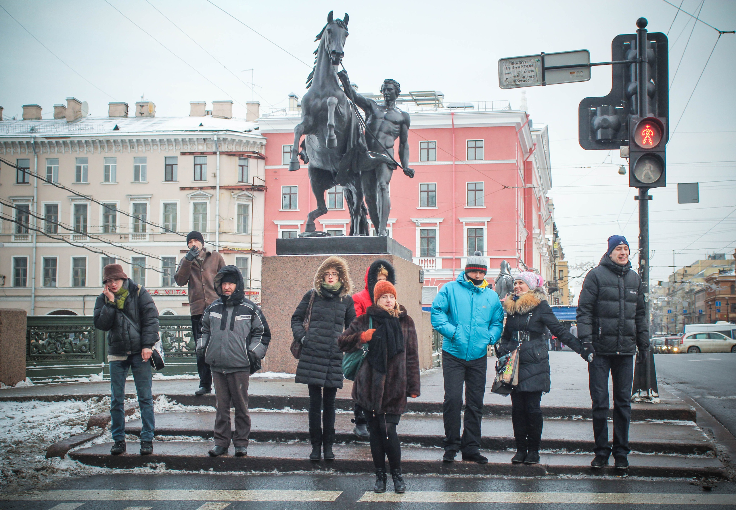 2013. Стрит-фотография, полная абсурда, идиотизма и красоты