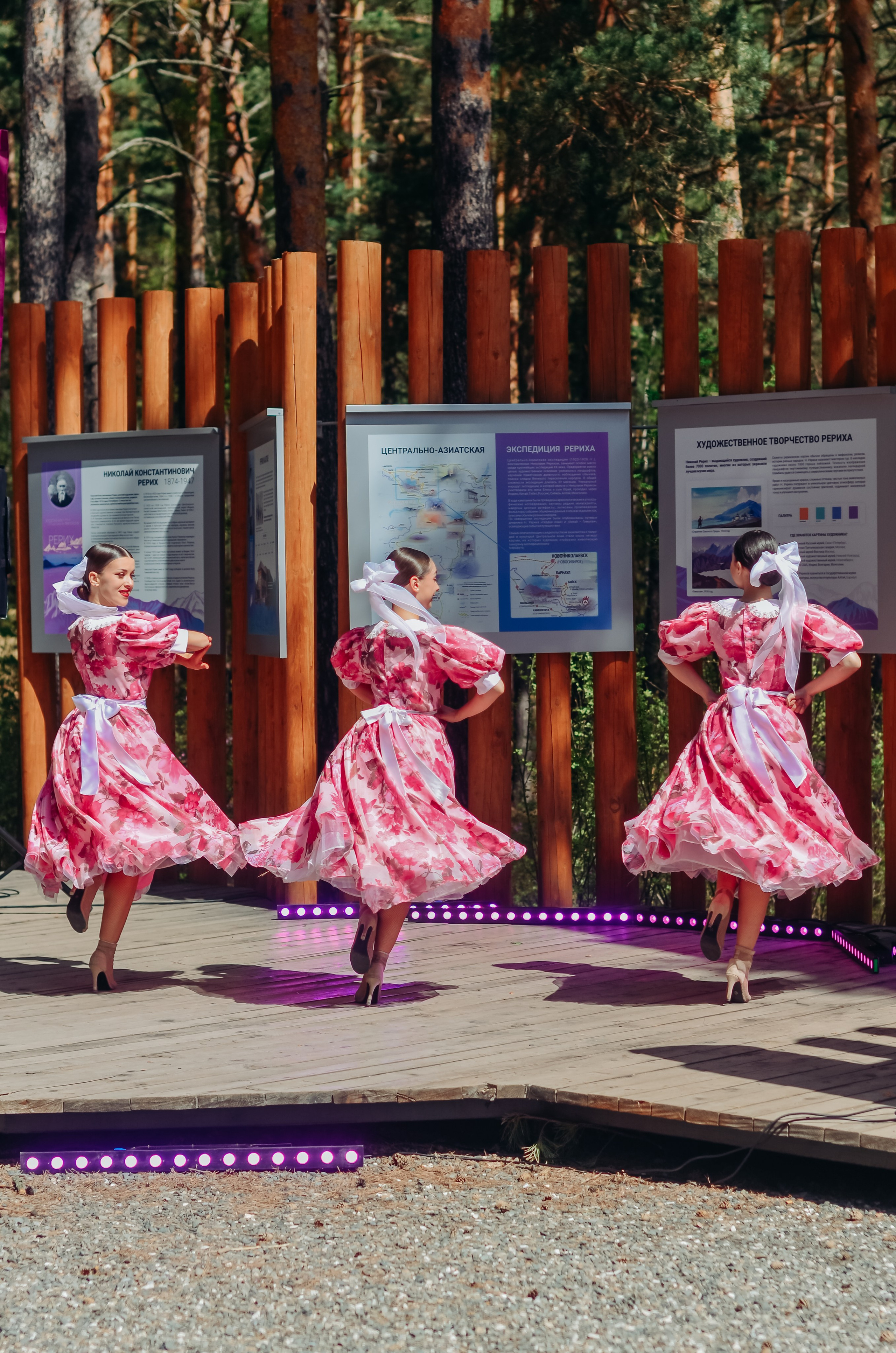 Фестиваль «Цветение Маральника на Алтае 2025». Фоторепортаж. Денисова Аля — фотограф для парных съемок и индивидуальных историй в Барнауле