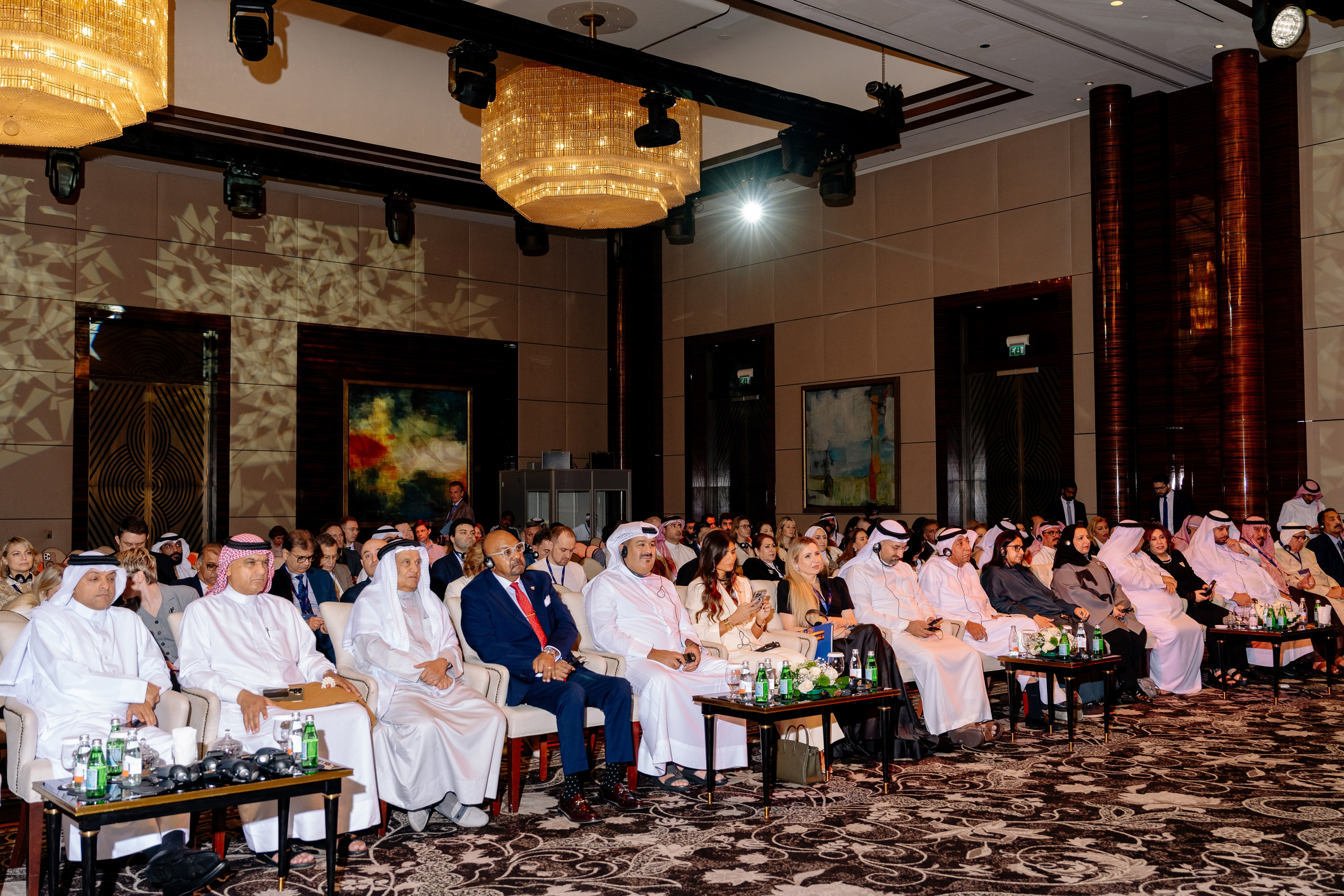 Форумы. Фотограф Альберт Адамян