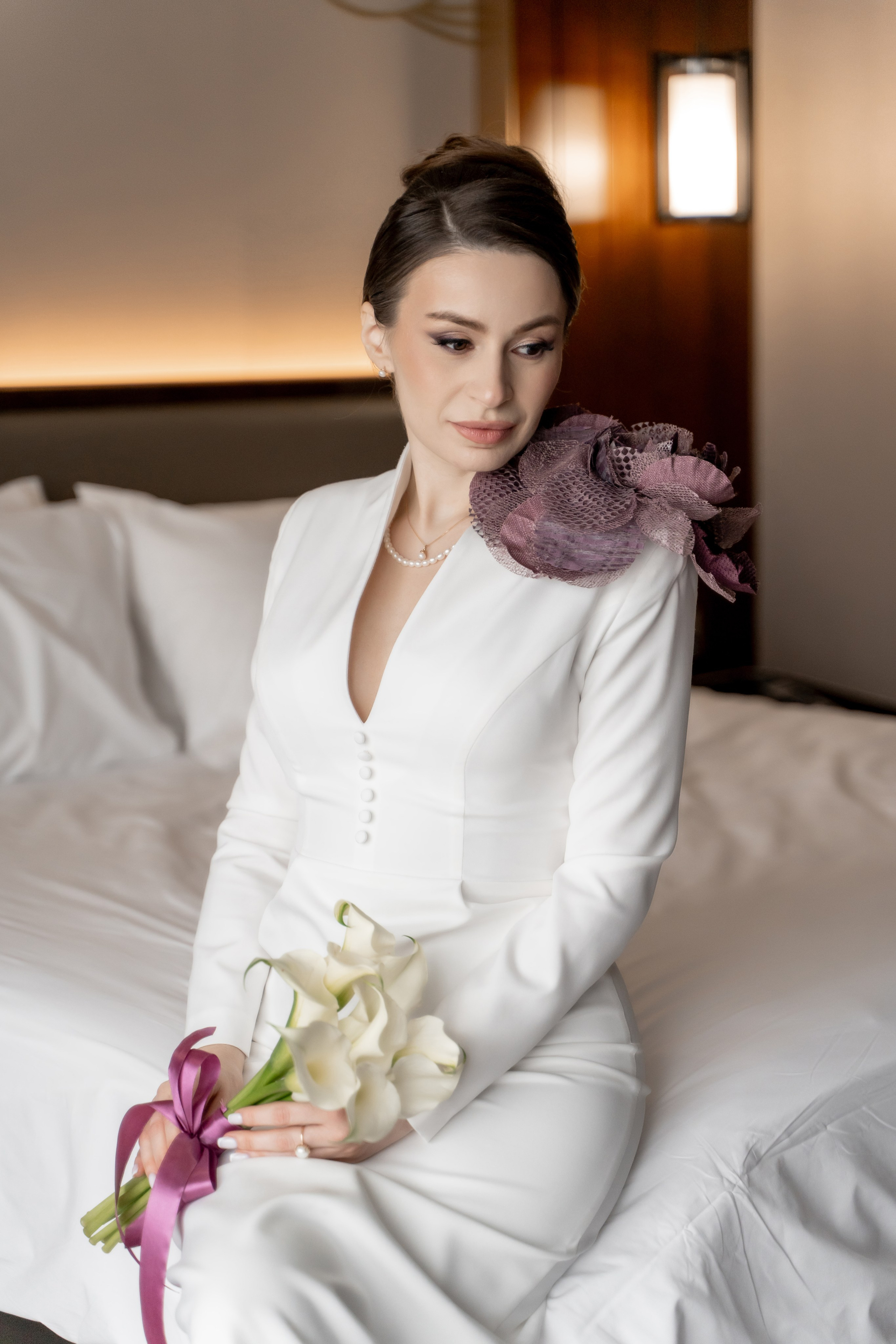 Свадебный фотограф в Москве. Свадебный фотограф Видное, Бутово, Домодедово, Щербинка, Царицыно. Свадебная фотосессия и сборы невесты в отеле Soluxe. Регистрация брака во дворце бракосочетания ВДНХ. Свадьба на ВДНХ. Свадебная фотосессия с ретро автомобилем Чайка. 