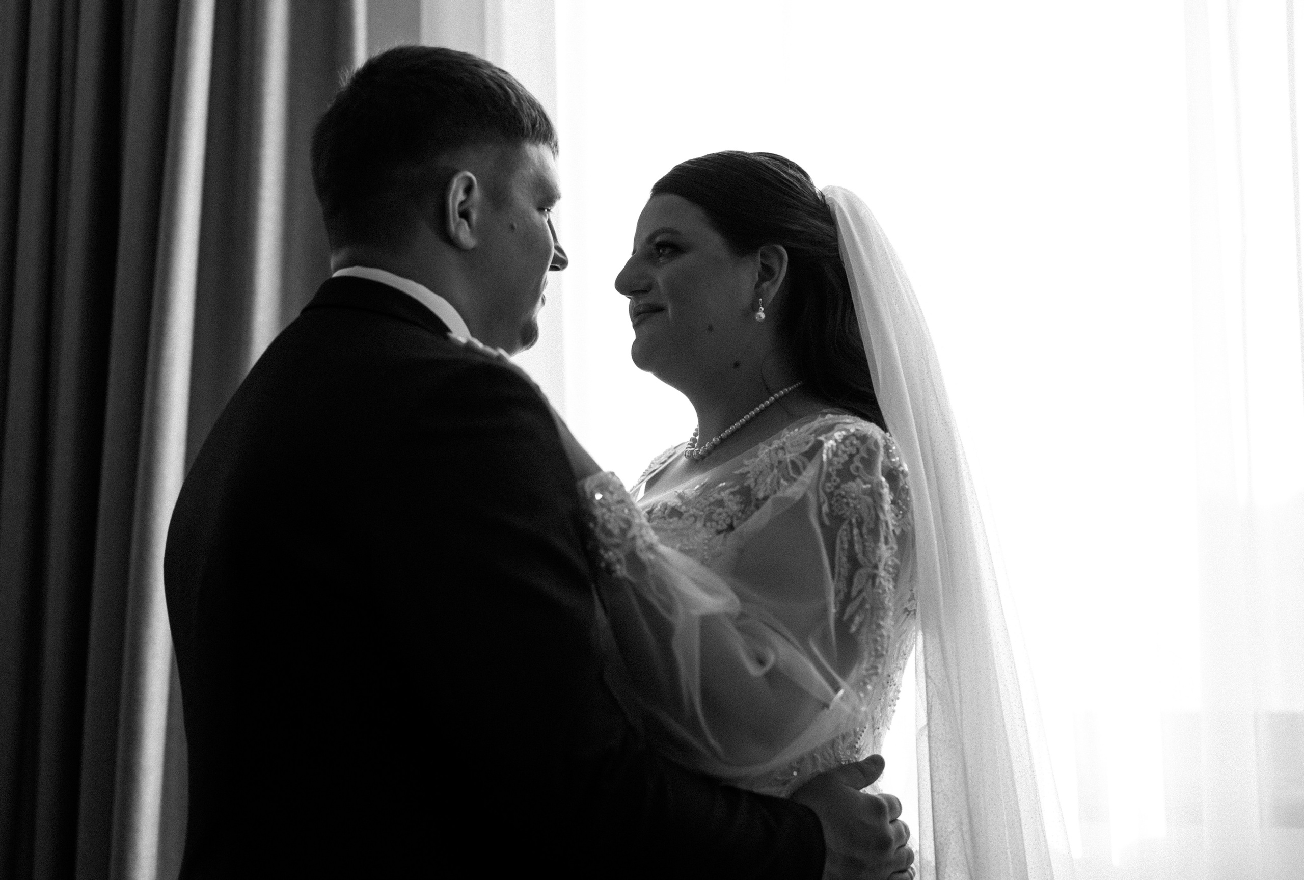 Александр & Юлия. Свадебный и семейный фотограф в Омске Евгения Хакимова