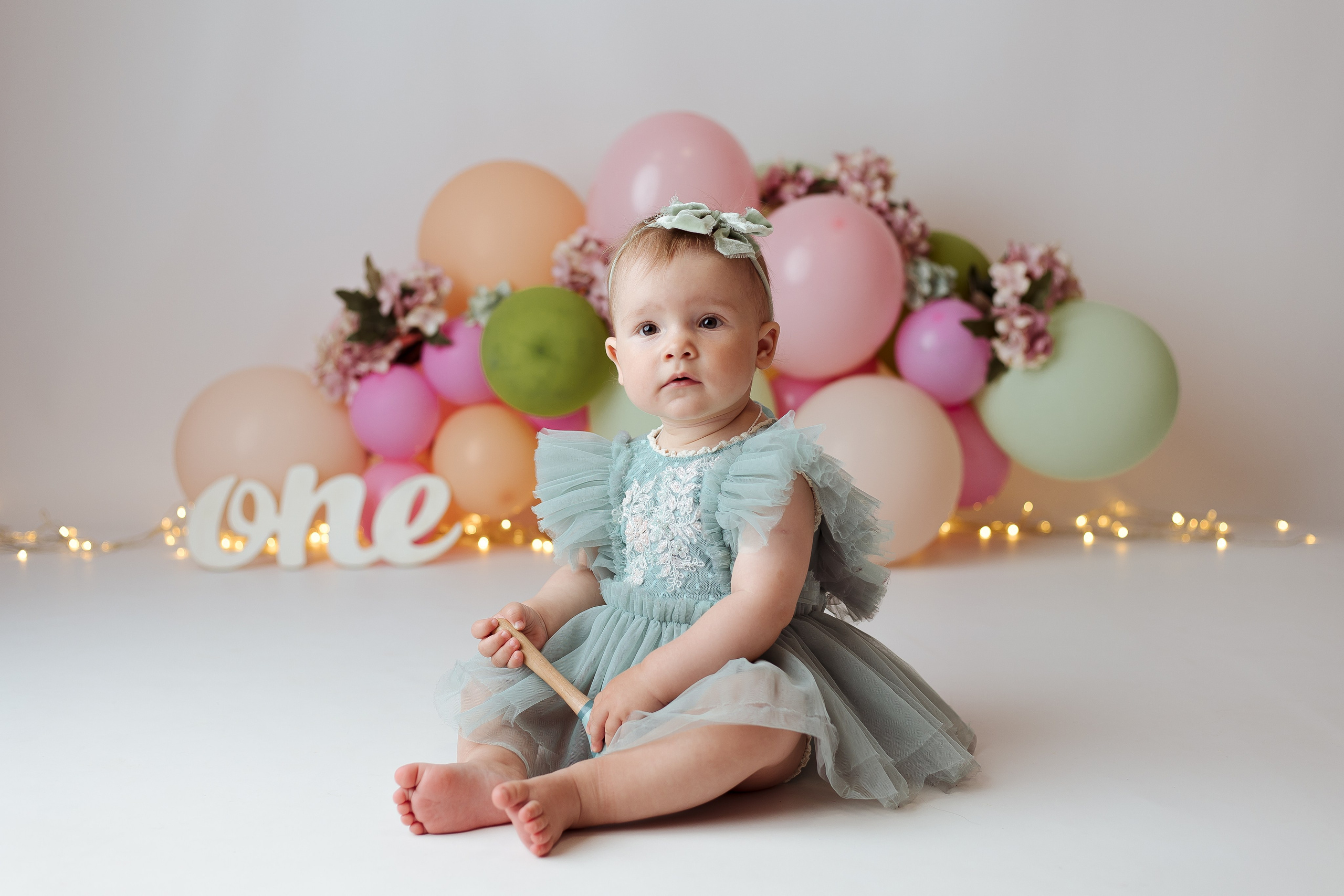 Праздничное оформление. Фотограф беременности, новорожденных Москва. годики под ключ