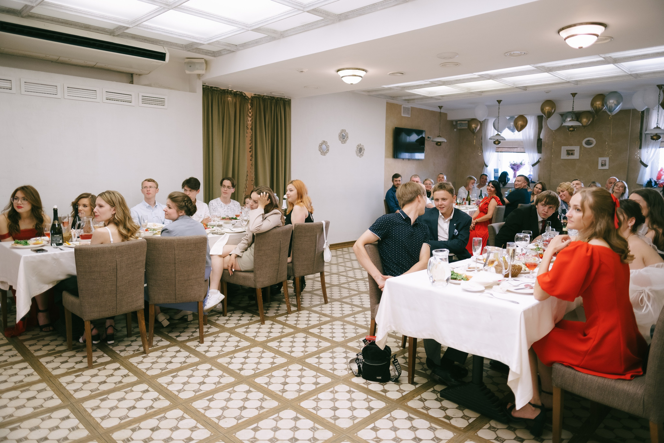 Выпускной школа 33. Свадебный и репортажной фотограф Денис Ожигин в Краснодаре и Краснодарском крае