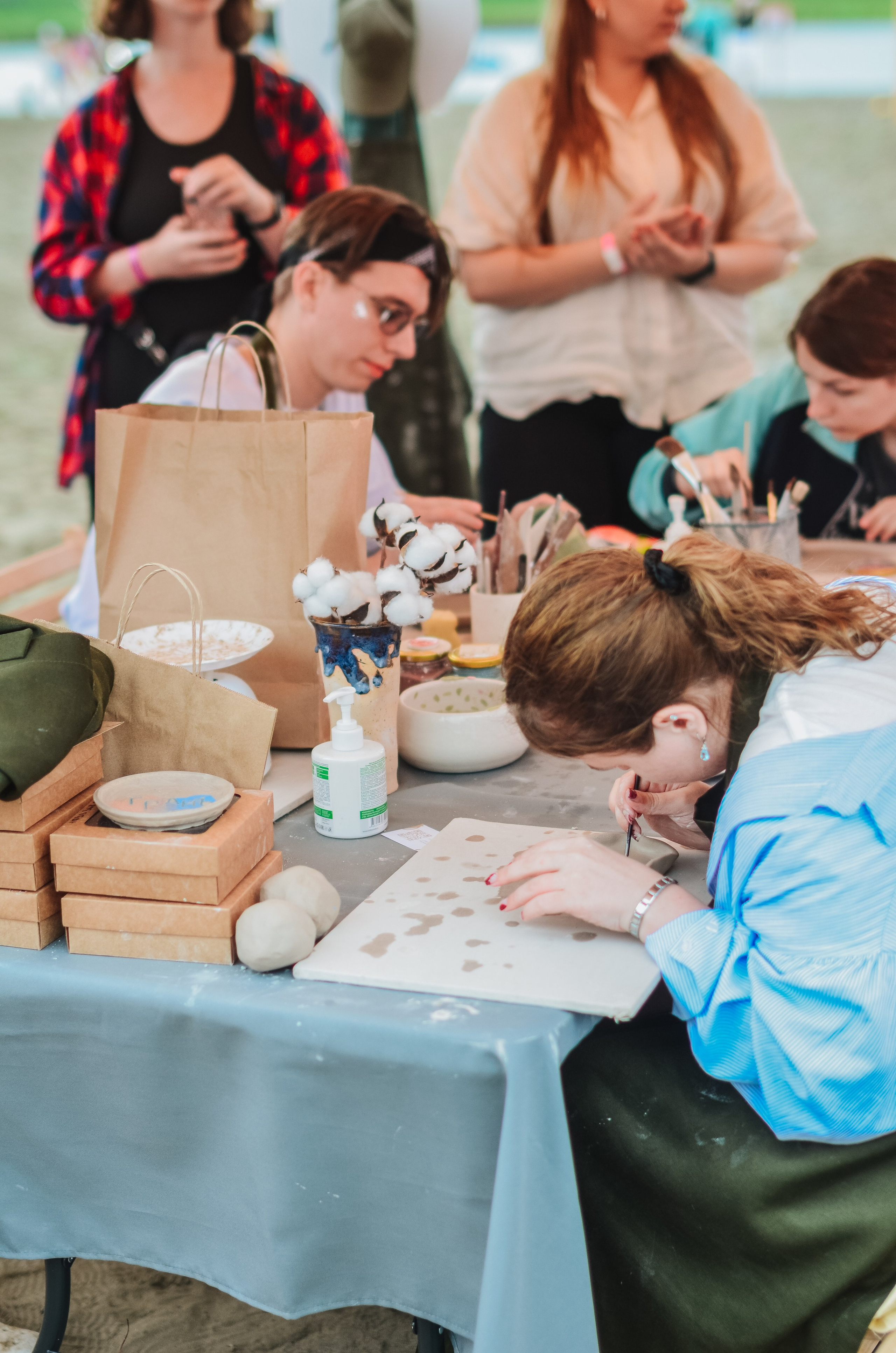 Фестиваль «Грань» 2025. Спортивная площадка. Денисова Аля — фотограф для парных съемок и индивидуальных историй в Барнауле