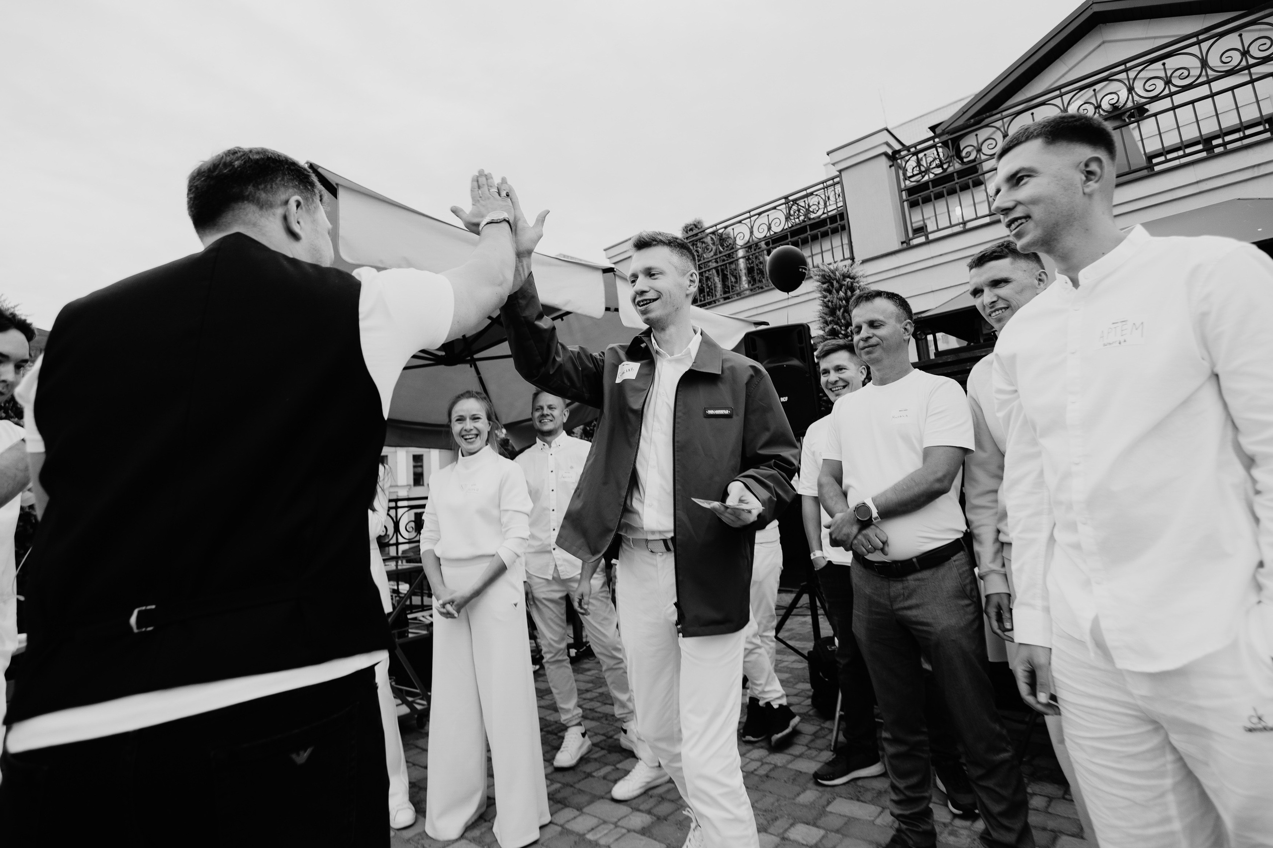 СЭНСЭЙ — бизнес клуб. Портретный и репортажный фотограф в Казани Максим Сипачев