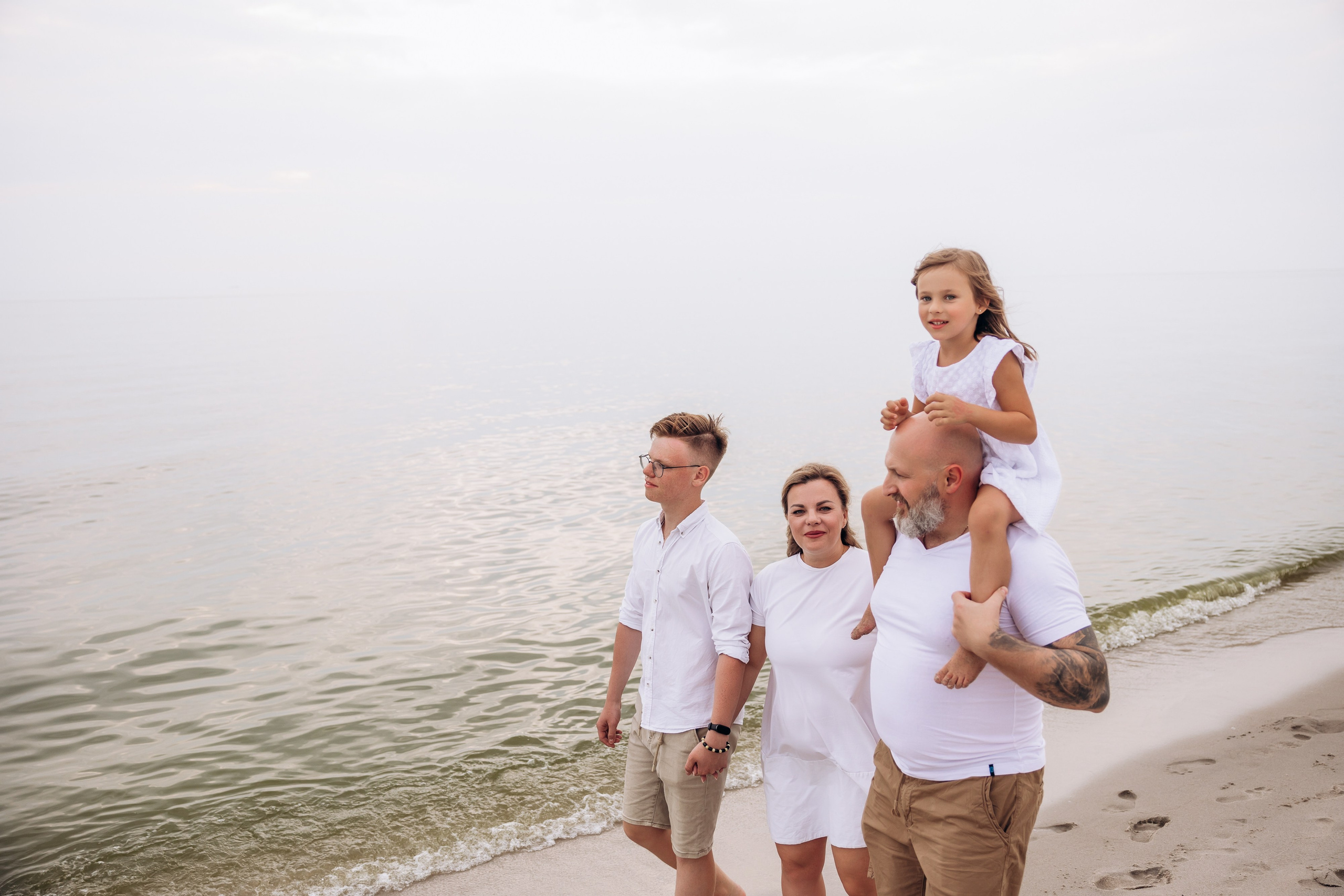 Большая семья Мечниково (Балтийск) море лето. Фотограф в Калининграде свадебная фотография, репортажная, фотосессии