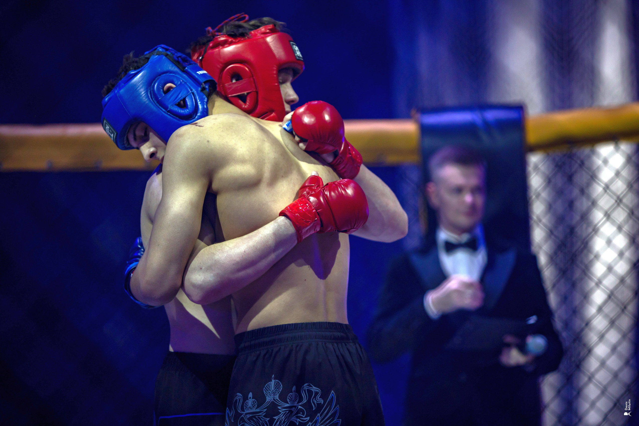 Бои в клетке «Северный Воин». Портретный фотограф Денис Милютин