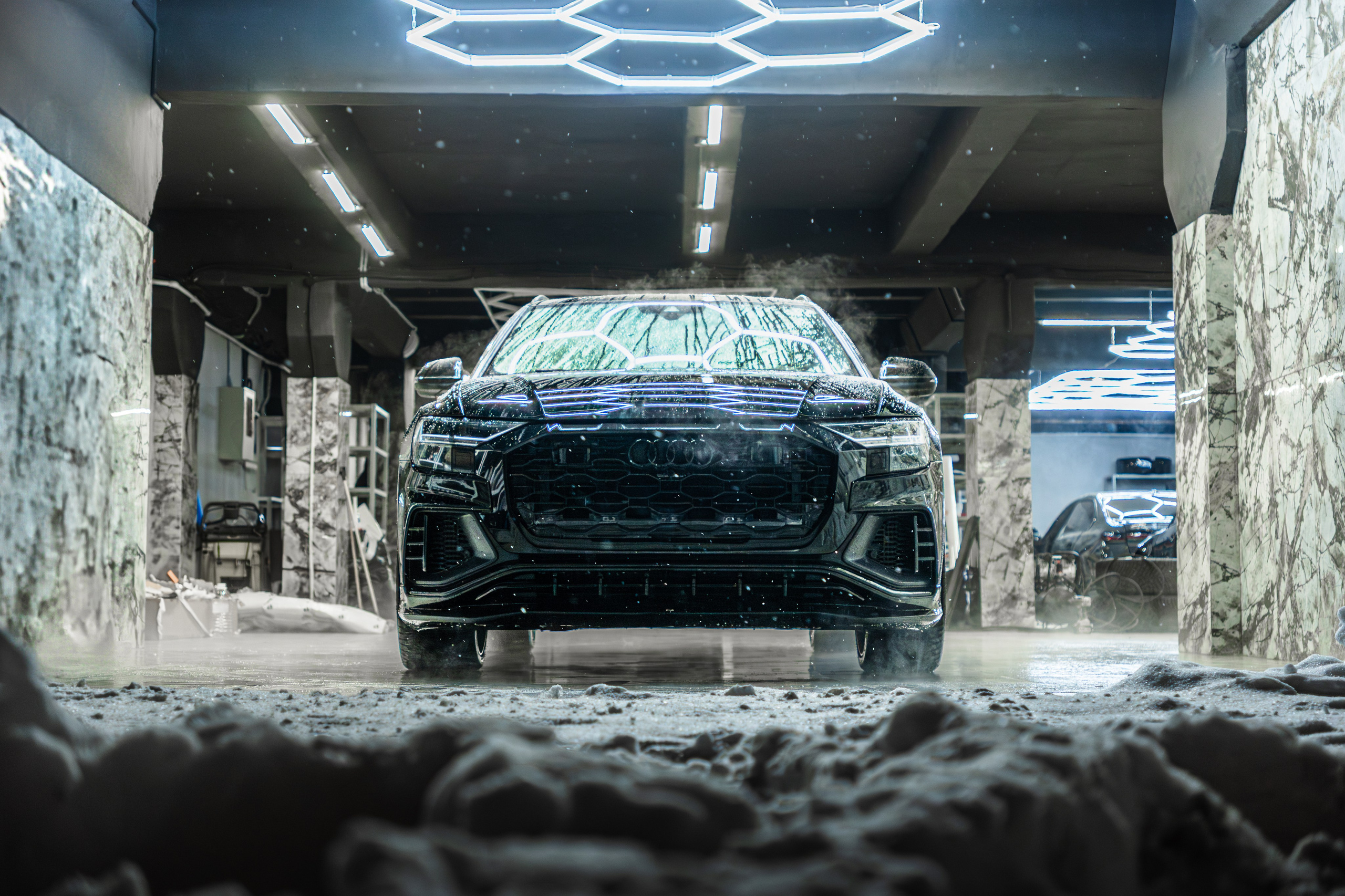 Audi Q8. Valya Fleks