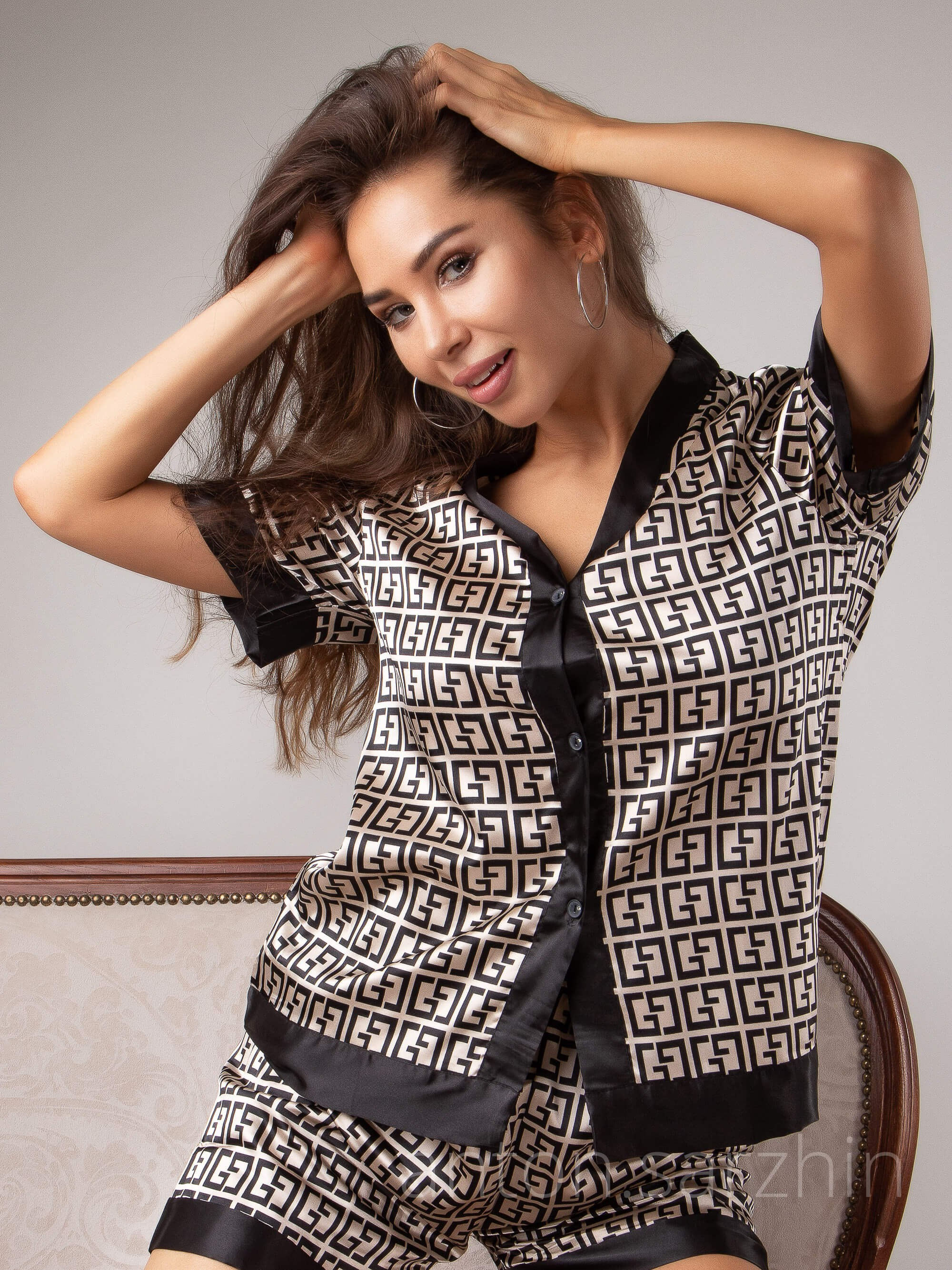 Портрет модели в студийном свете