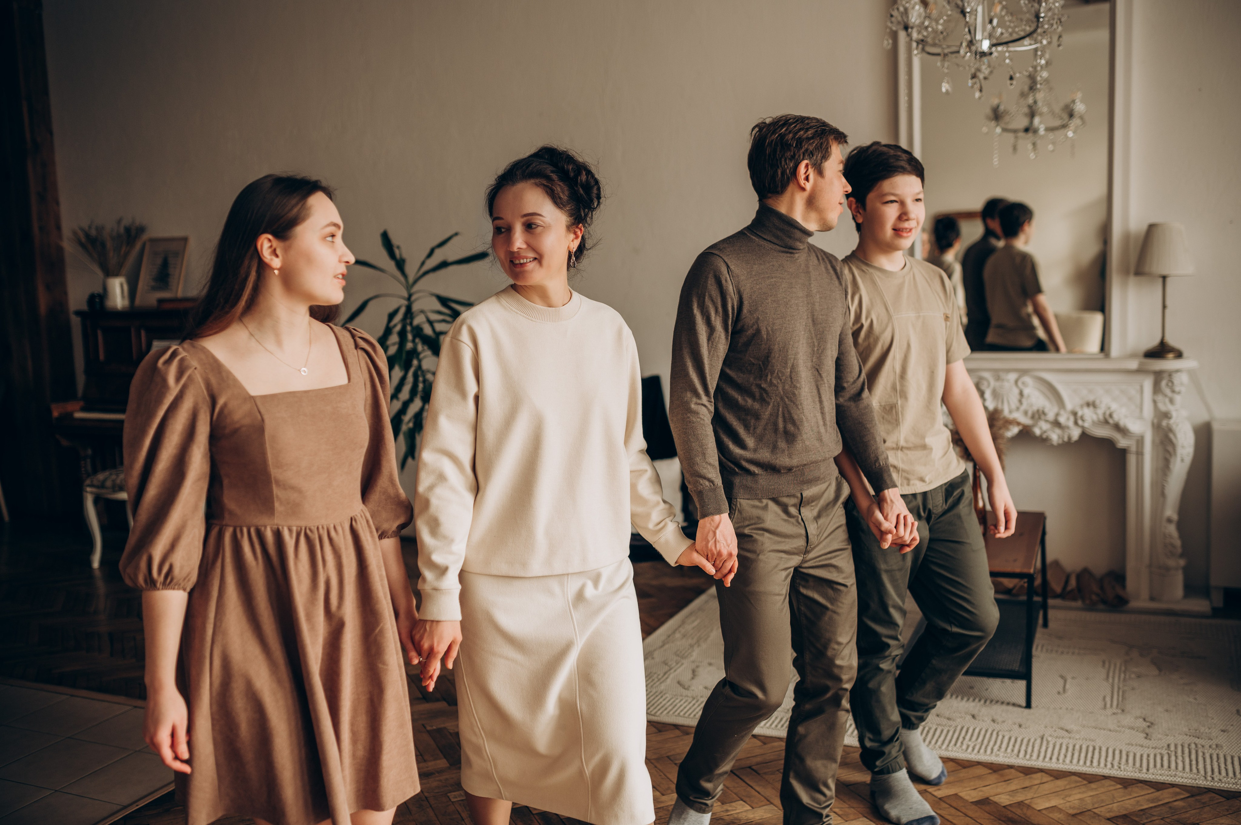 Уютная семейная съёмка в студии. Семейный фотограф в Домодедово и Москве Елена Пичугина