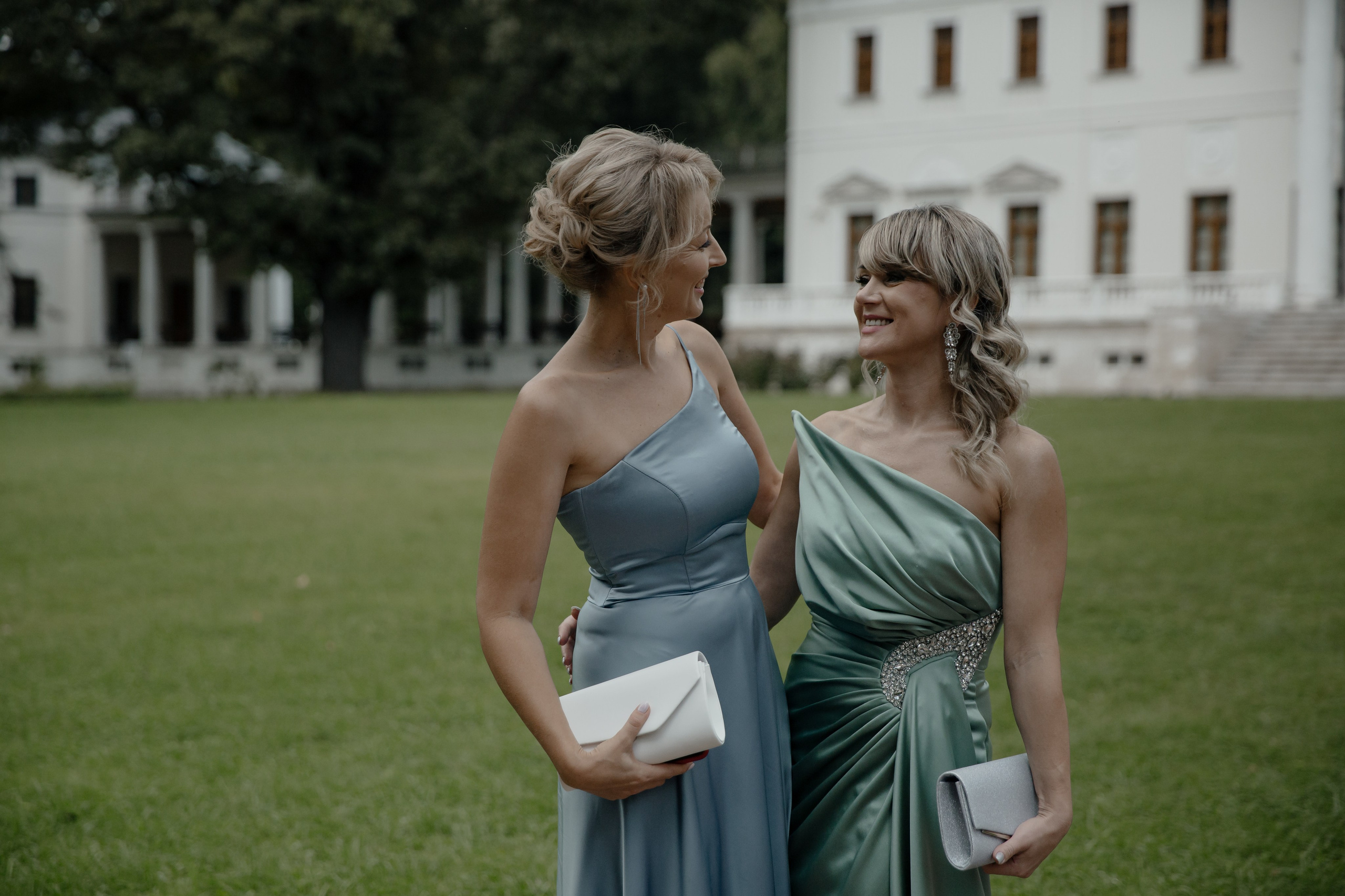 25.08.2024. RETOUCH-HOUSE