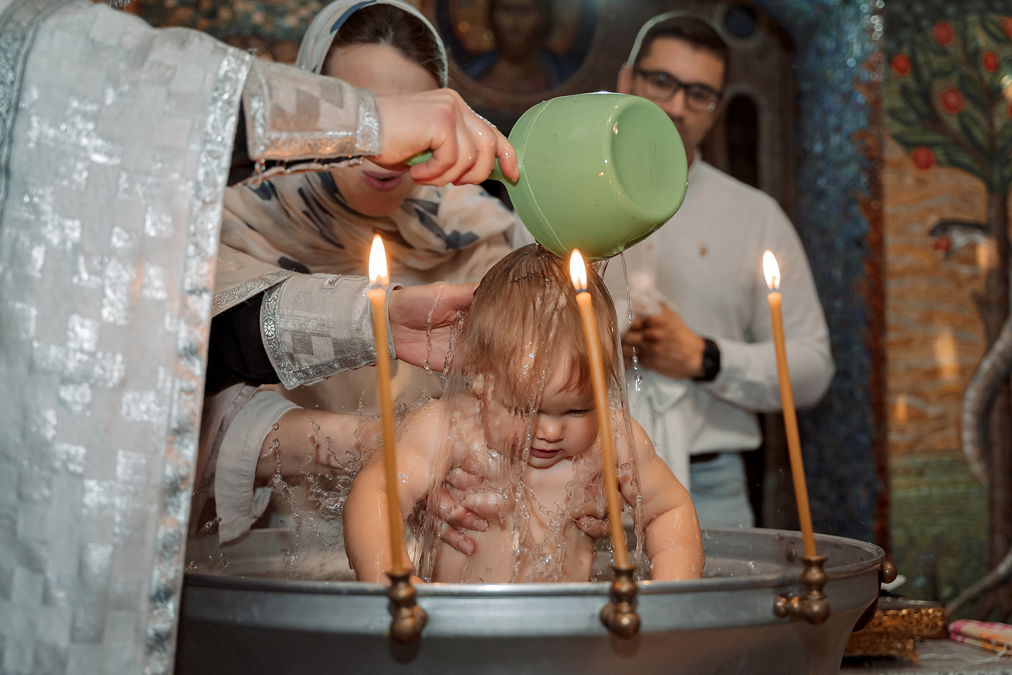 можно ли крестить ребенка в пост, церковь фото