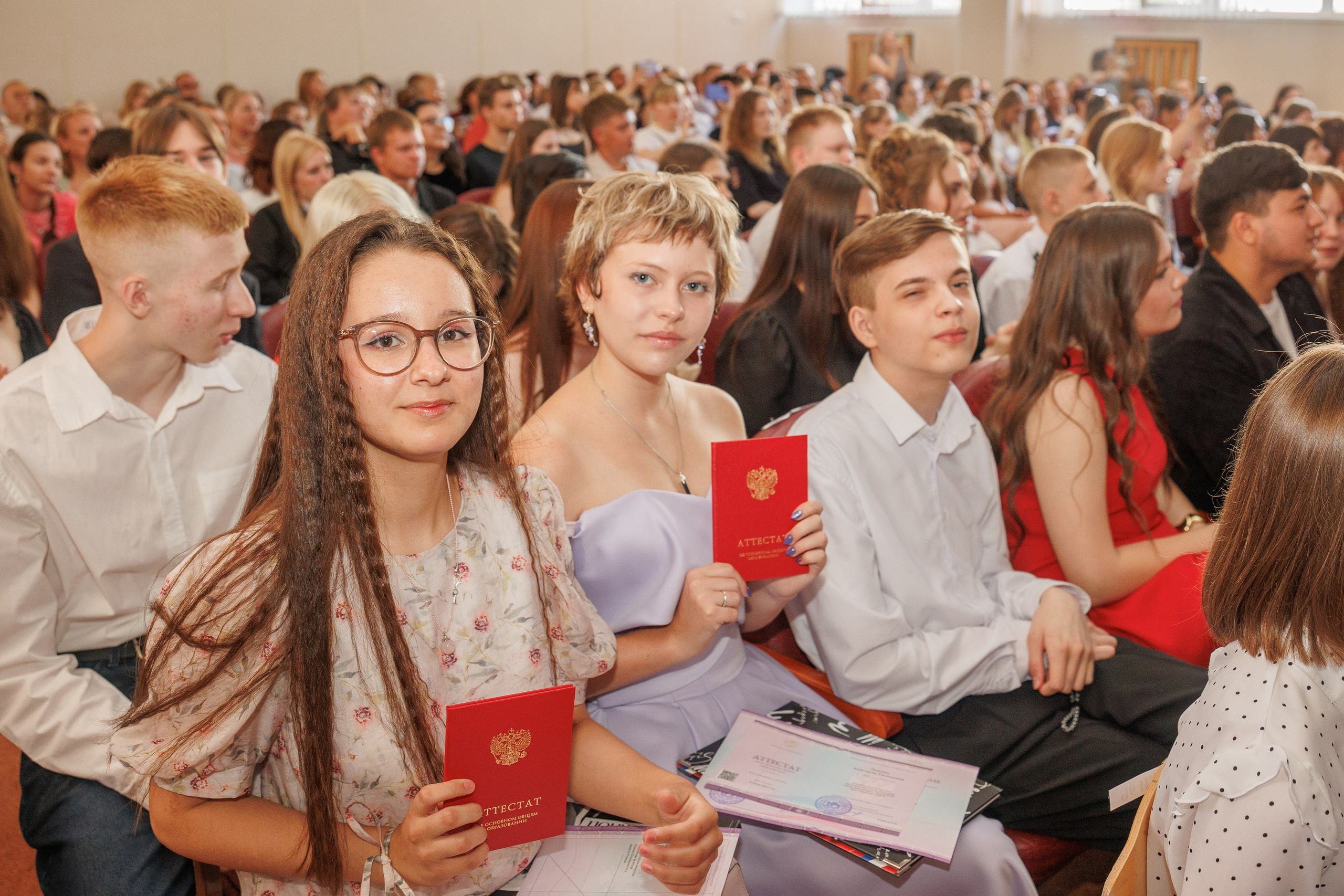 Вручение аттестатов. Свадебный и семейный фотограф в Новосибирске Ирина Дорошкова