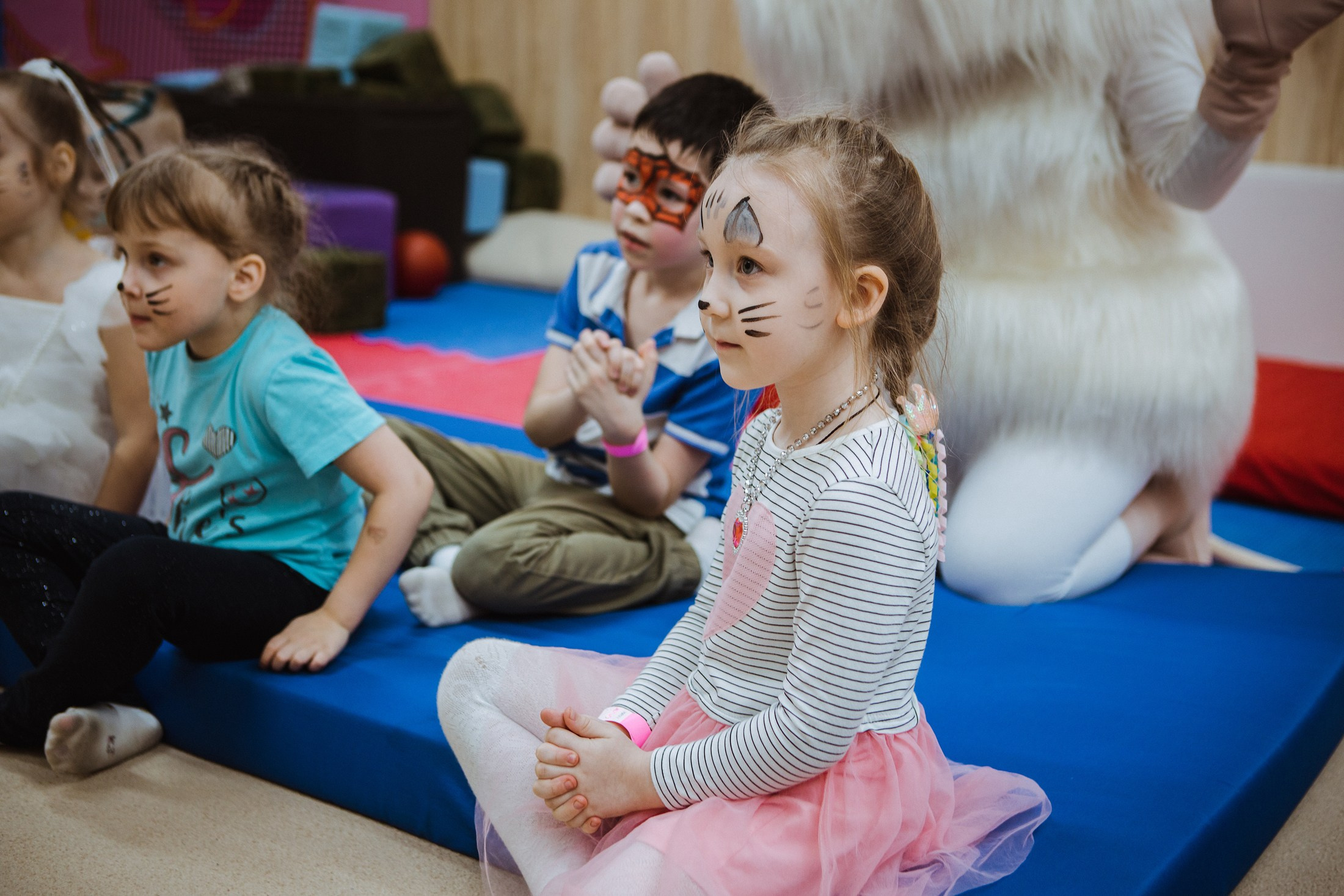 Ника, 5 лет. Батутлет, Волжский. Фотографы в городе Волгограде — Людмила Агеева и Алексей Околелов