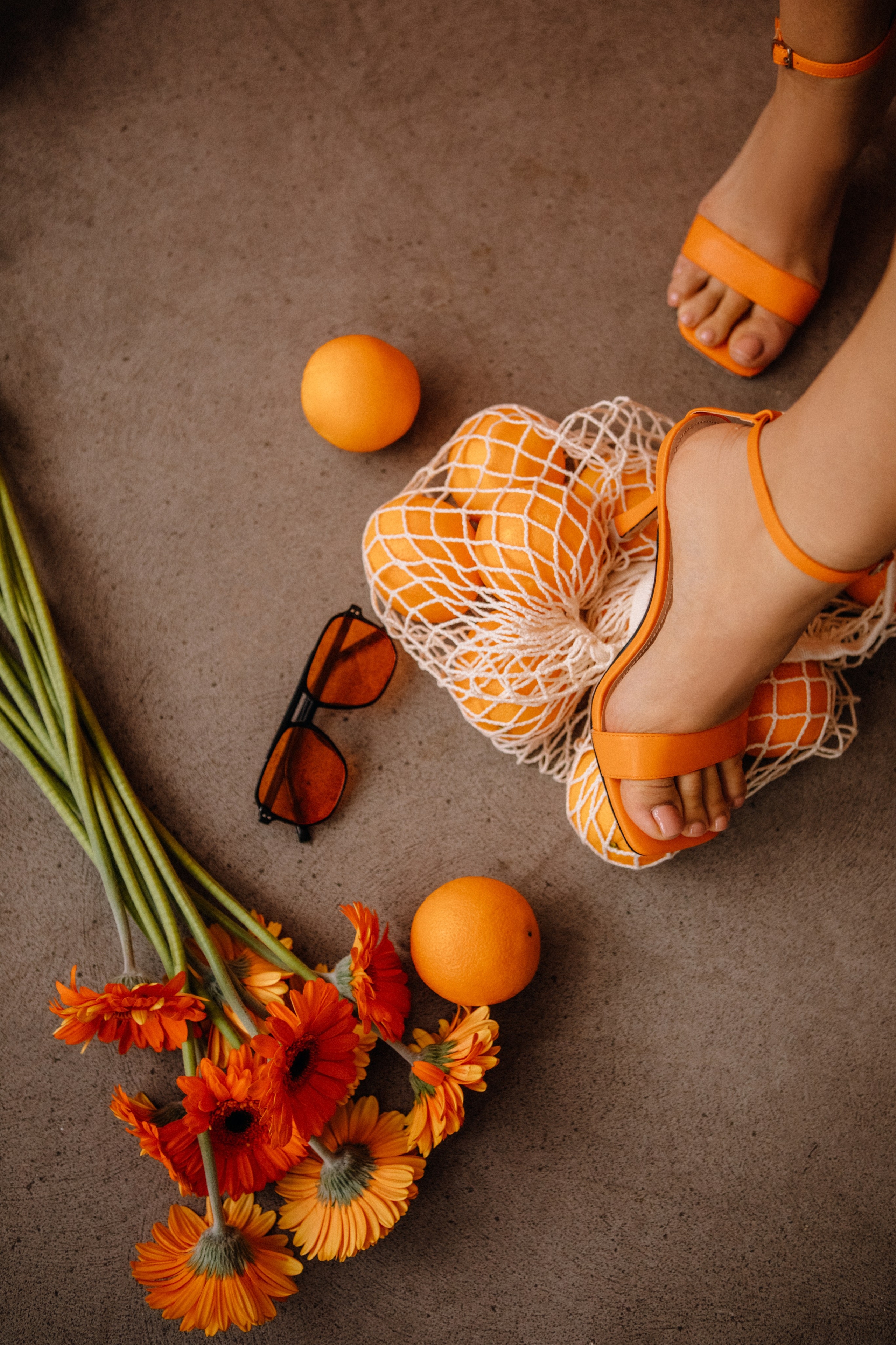 Ольга. Оранжевая фотосессия с апельсинами и цветами. Фотограф в Москве Ольга Сатони