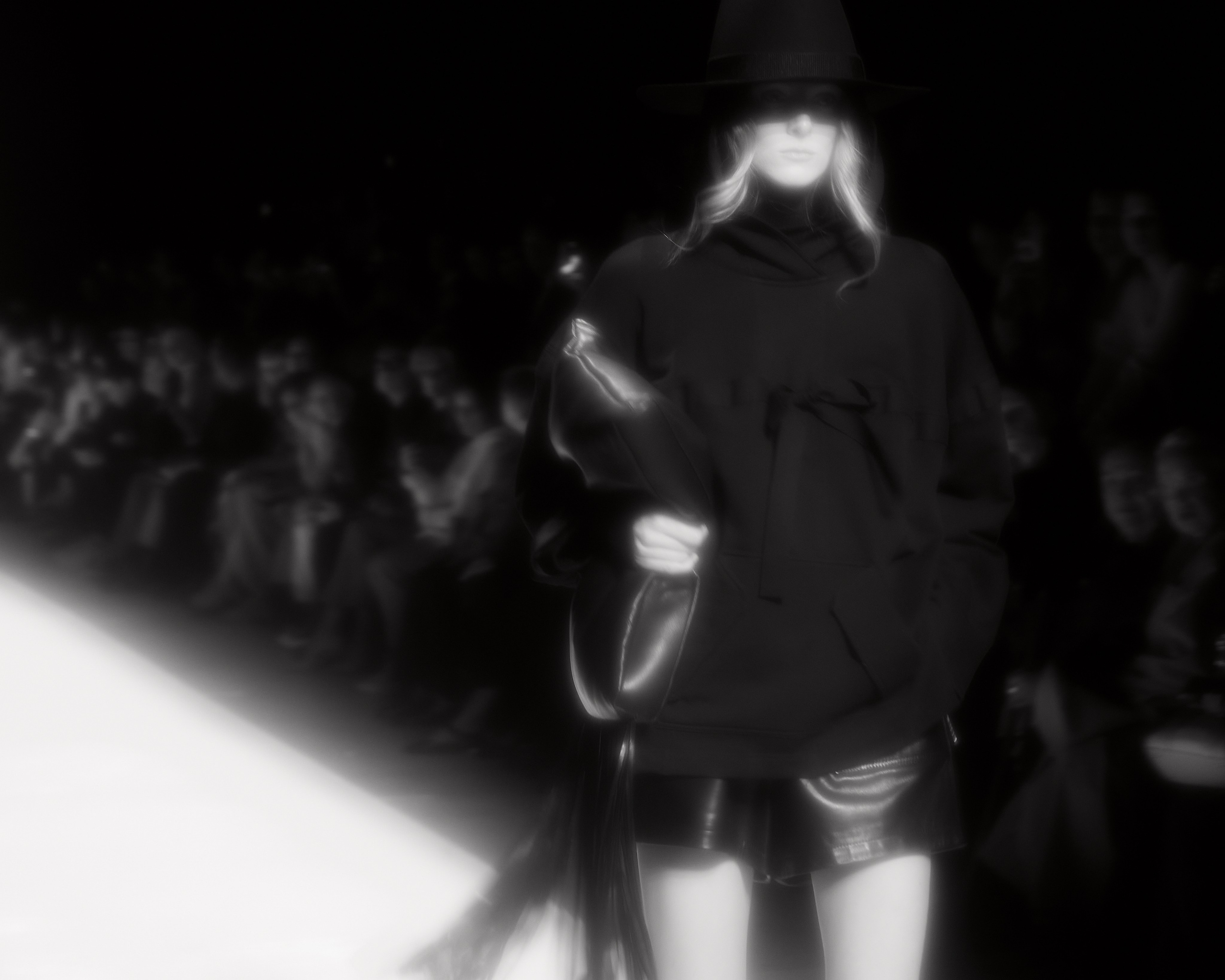 Неделя Моды в Москве Октябрь 2024 (Черно-белый). Фотограф в Мурманске Оксана Черноморец