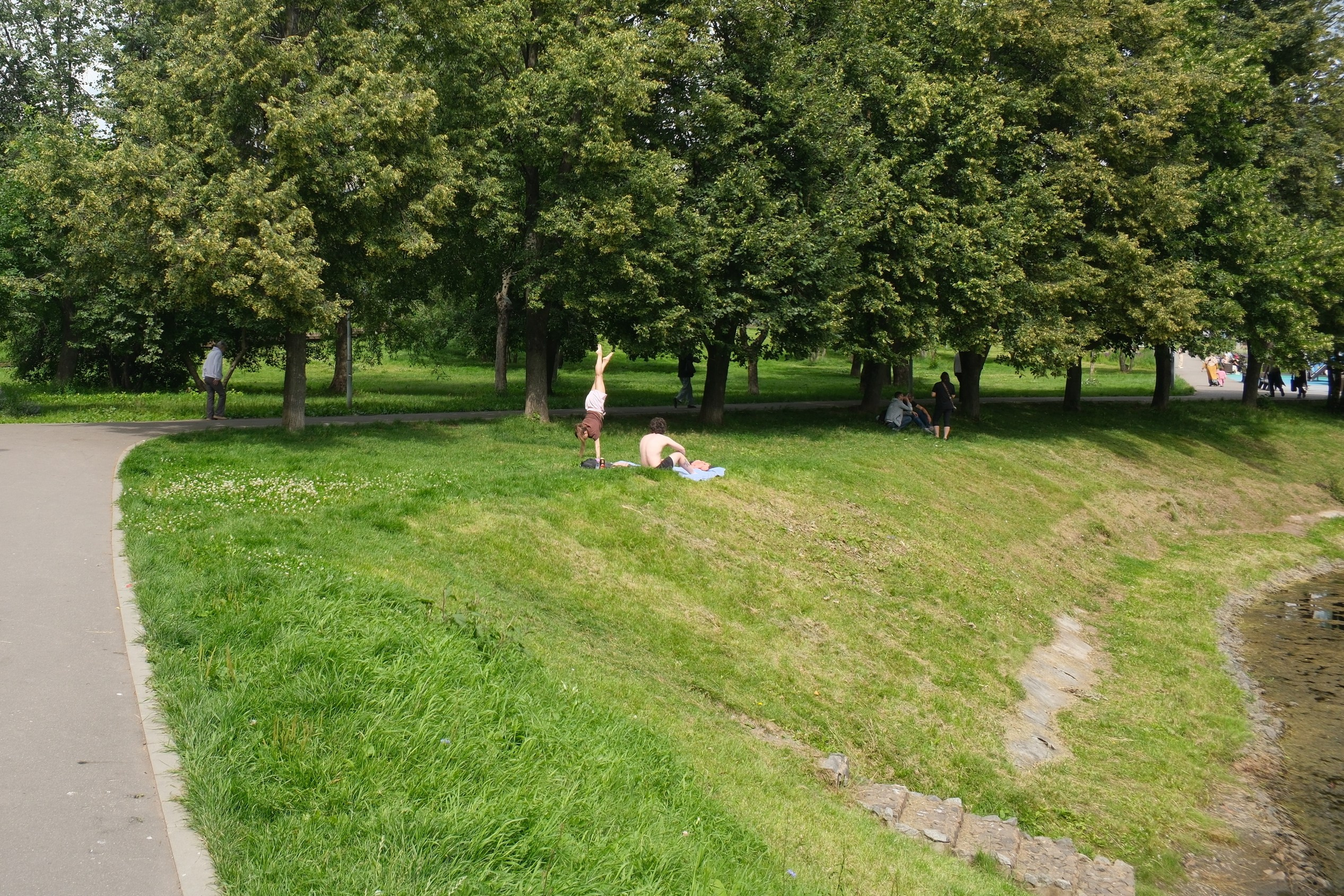 Прогулка на Каскадные пруды в Чертаново 06.07.2025. Улица, люди, жизнь…