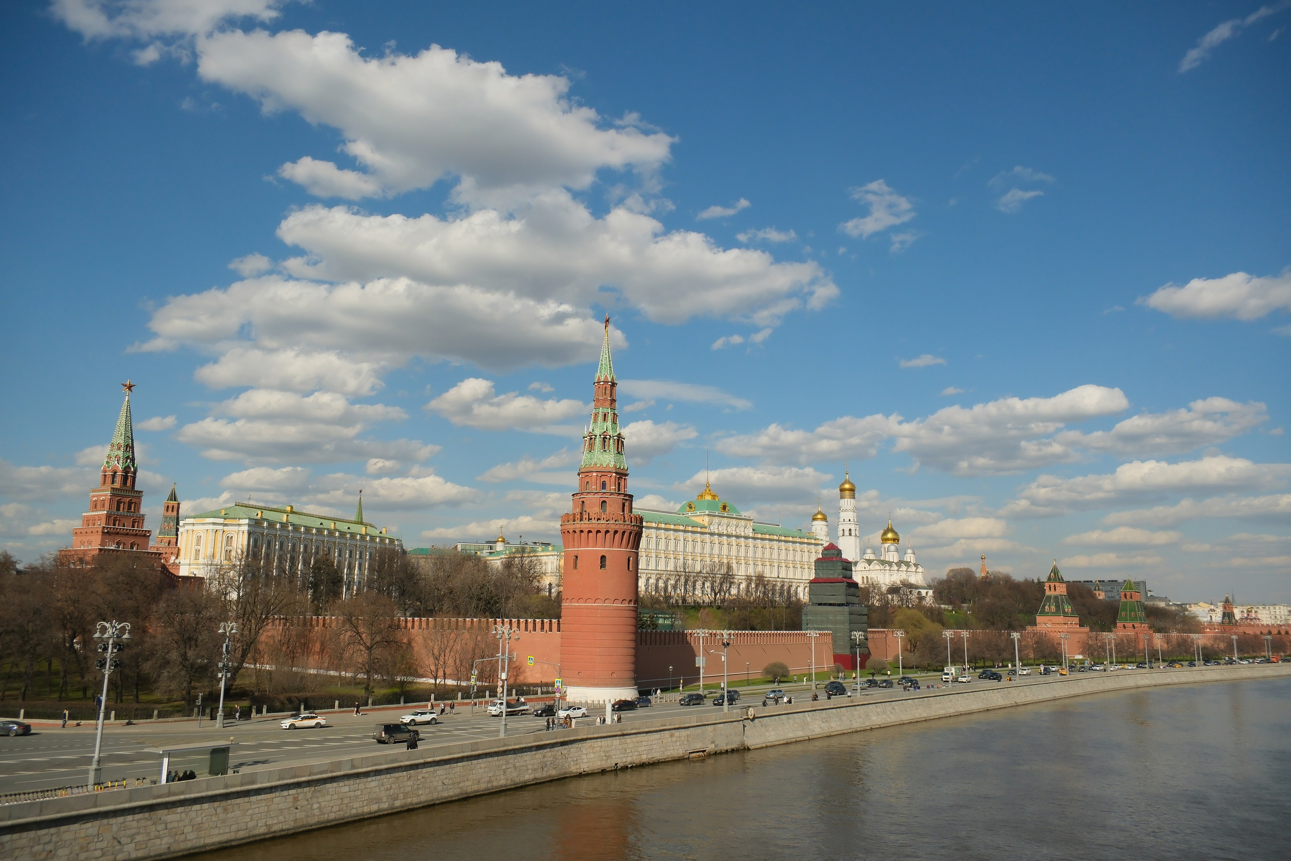 Улица, люди, жизнь…