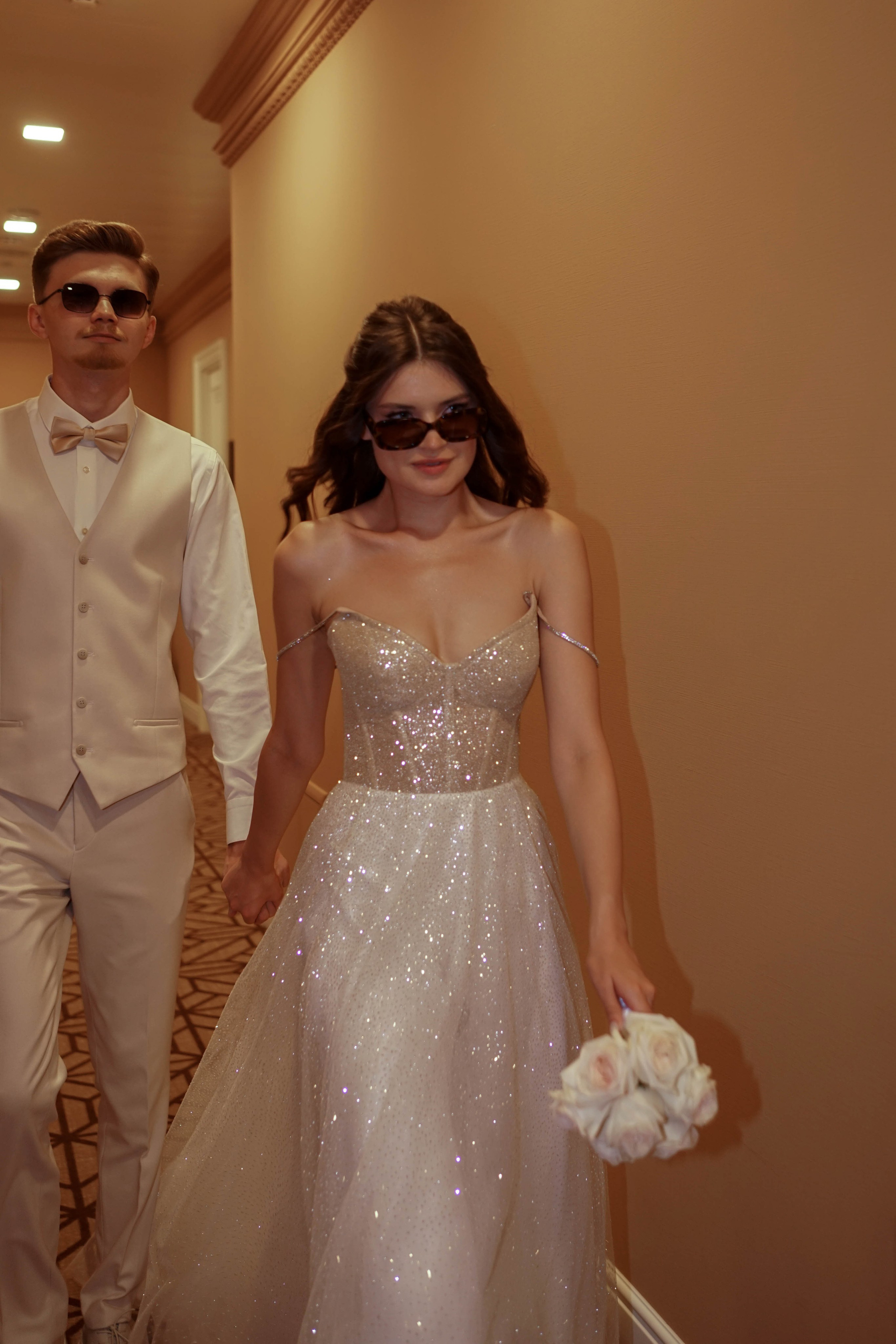 Яна и Никита: сборы в отеле, регистрация и банкет. Фотограф в Иркутске