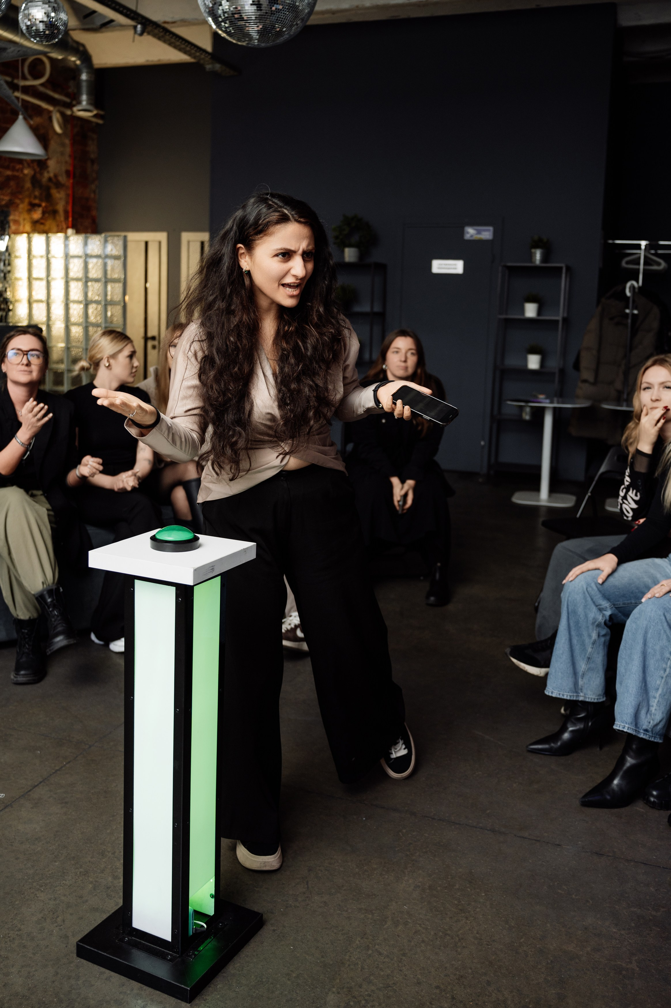 Шоу-игра в лофте Com.Nata. Мария Плетинская фотограф в Санкт-Петербурге