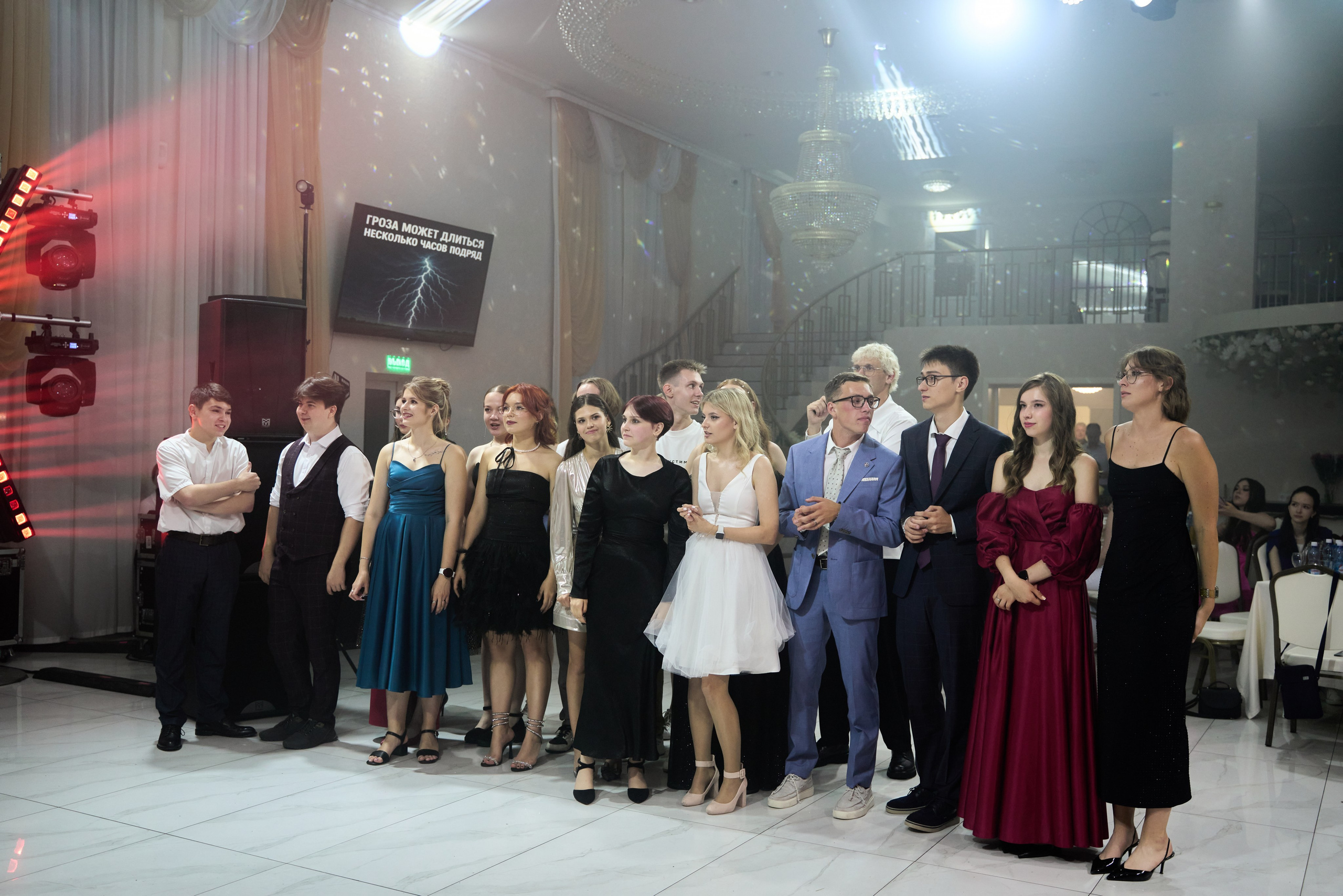 Выпускной. Дипломированный фотограф в Новосибирске. Фотографирую свадьбы, репортажи, индивидуальные фотосессии, lovestory(семейные)