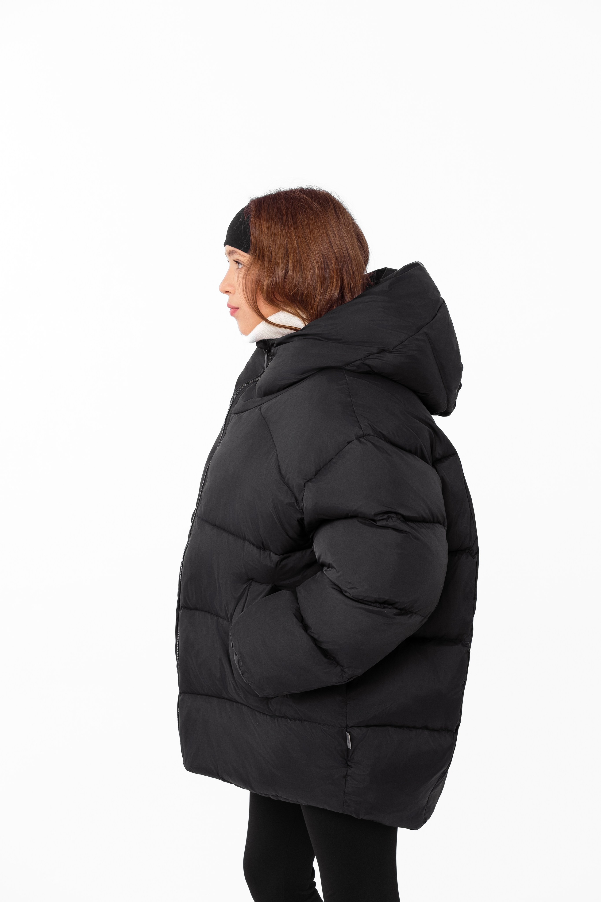 Съемка верхней одежды для каталога и маркетплейсов в Санкт-Петербурге. Фотосессия для маркетплейсов