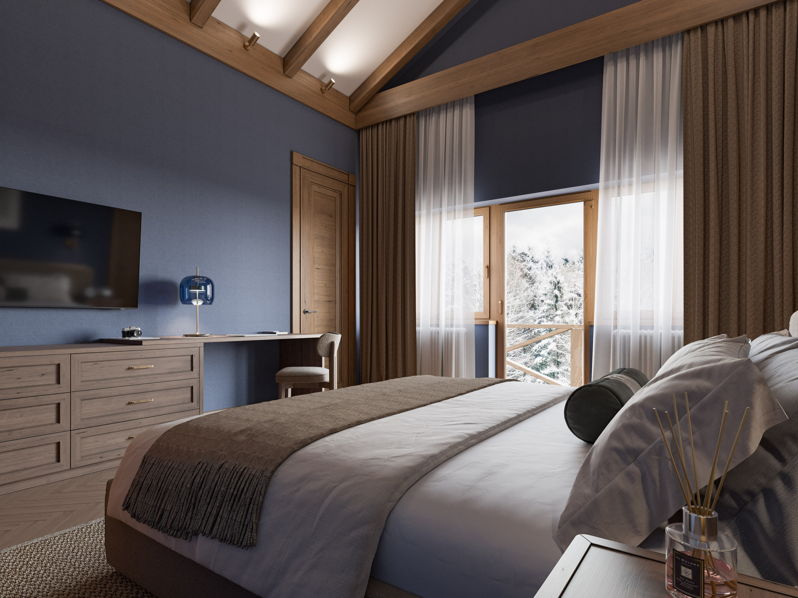 Освещение спальни в доме из сруба с потолочными светильниками и бра у кровати