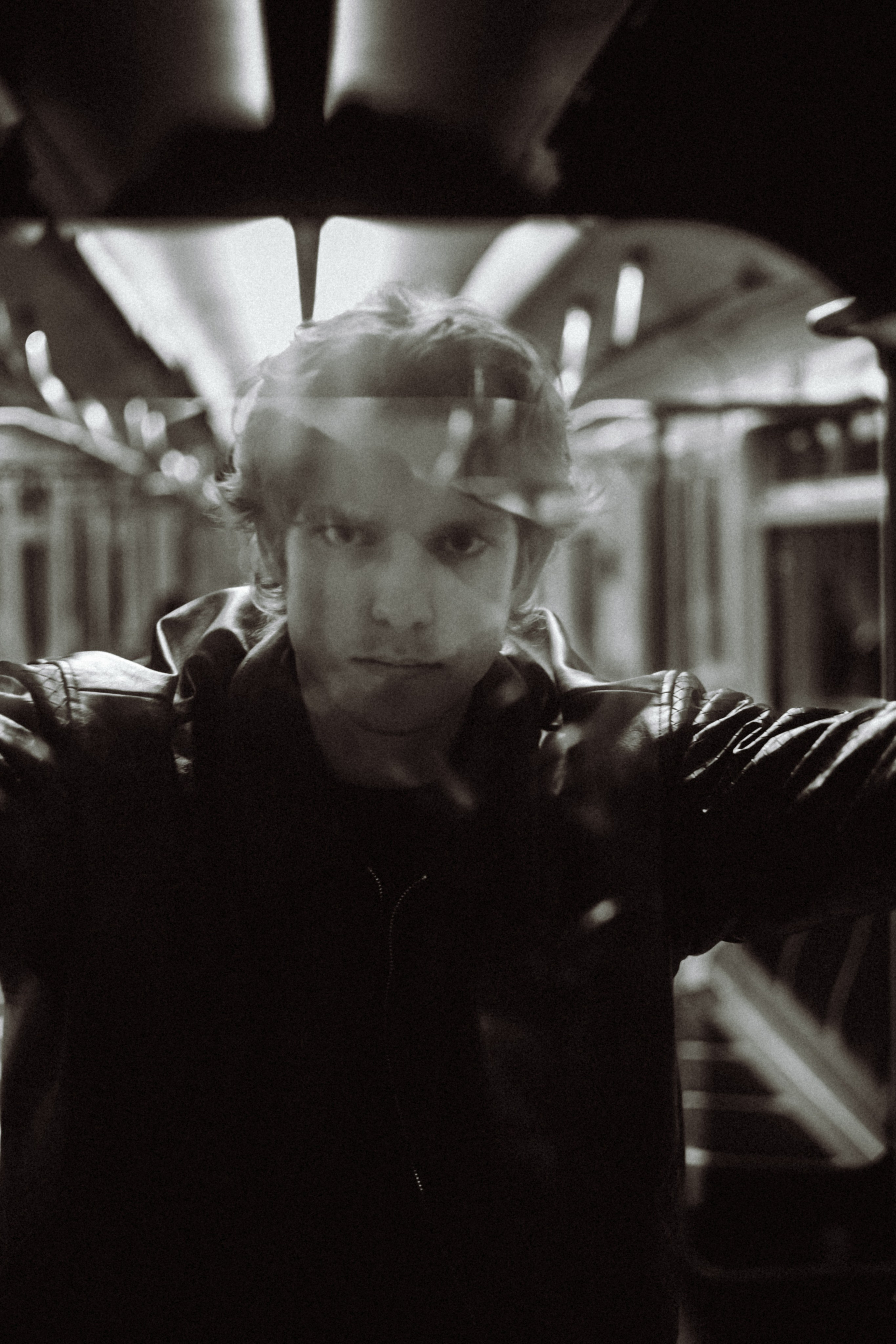 Метро. Даня. Ph___tina
