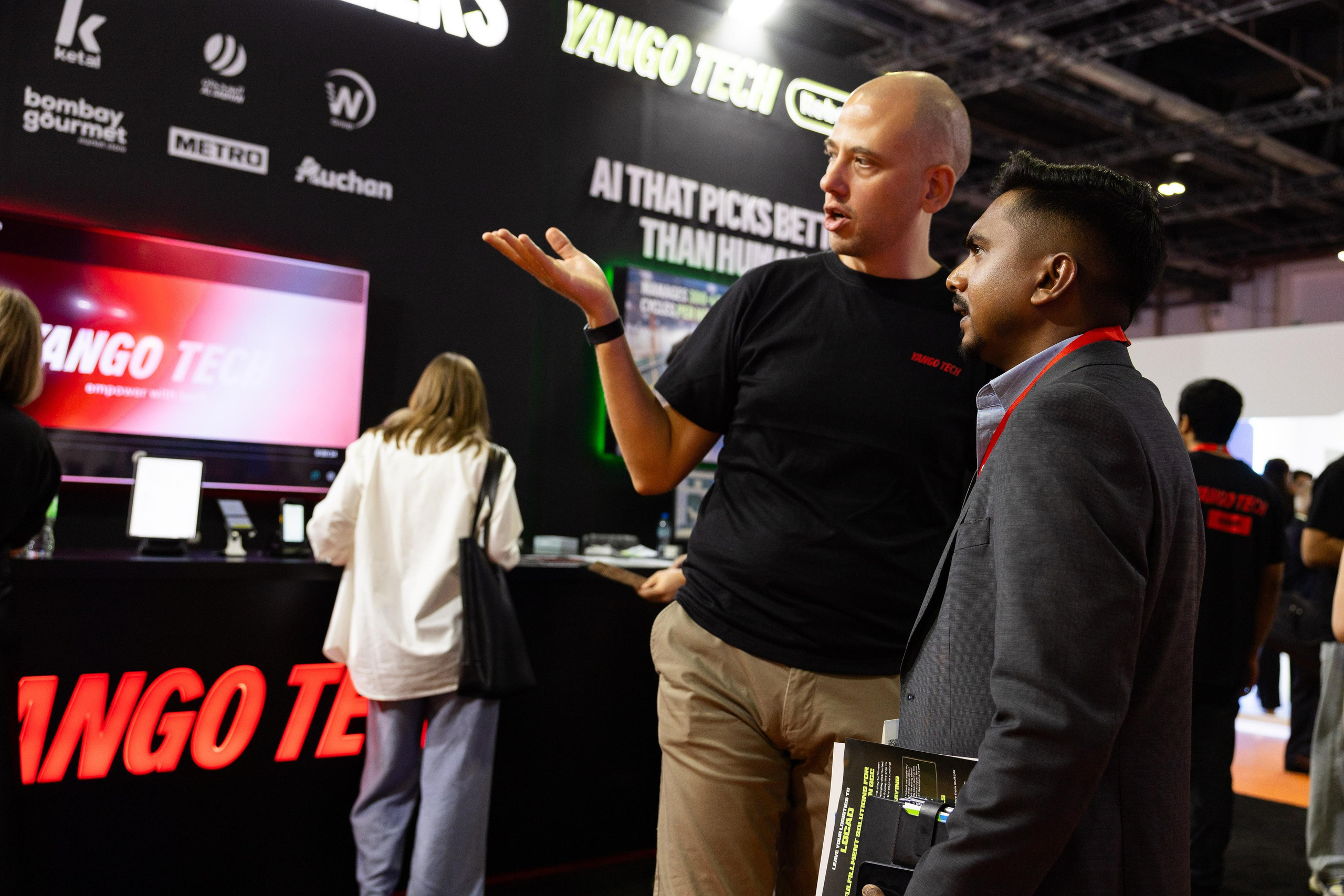 Conferences and expo photoshoot. Professional event photographer Ruslan Davletberdin