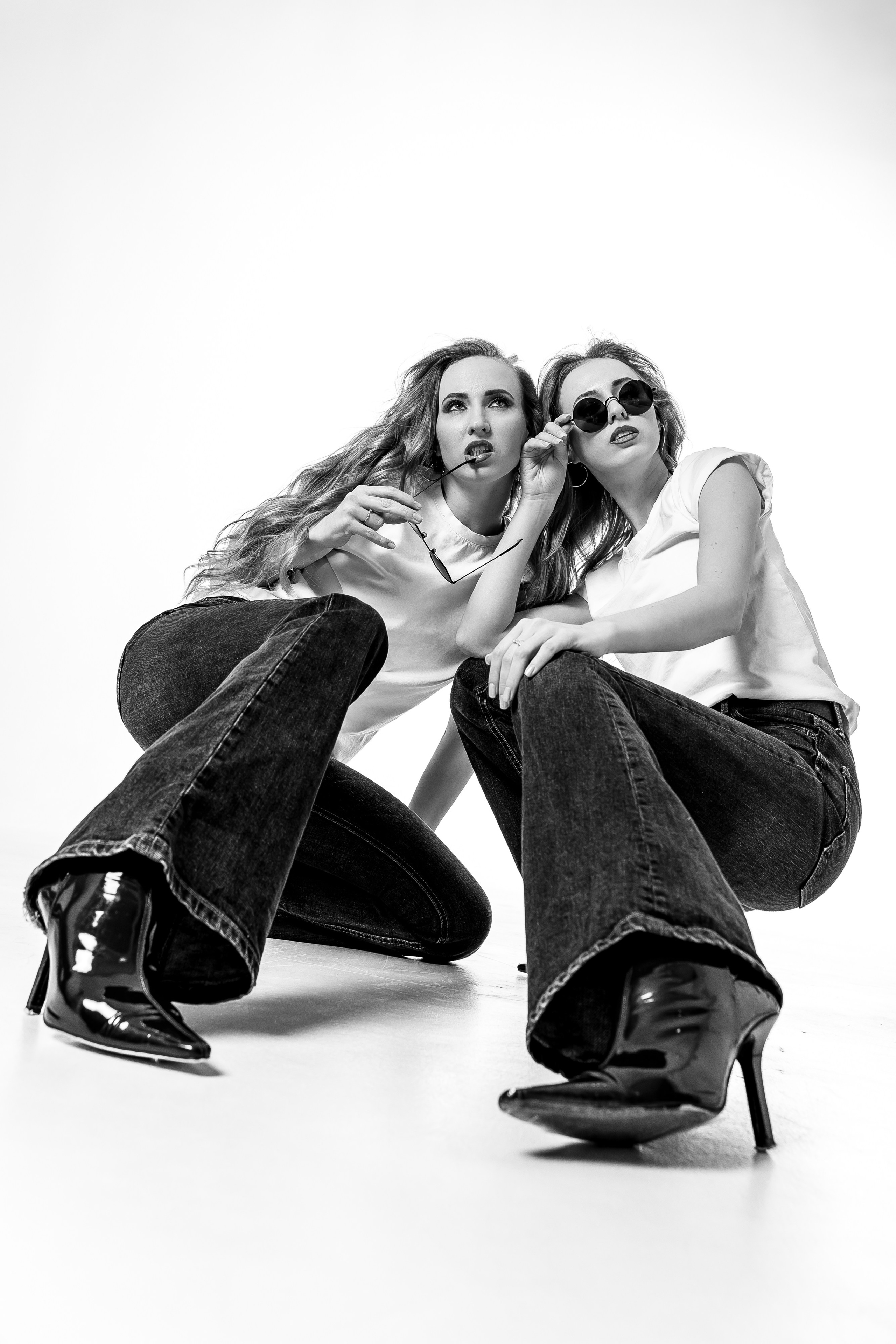 Вика и Настя