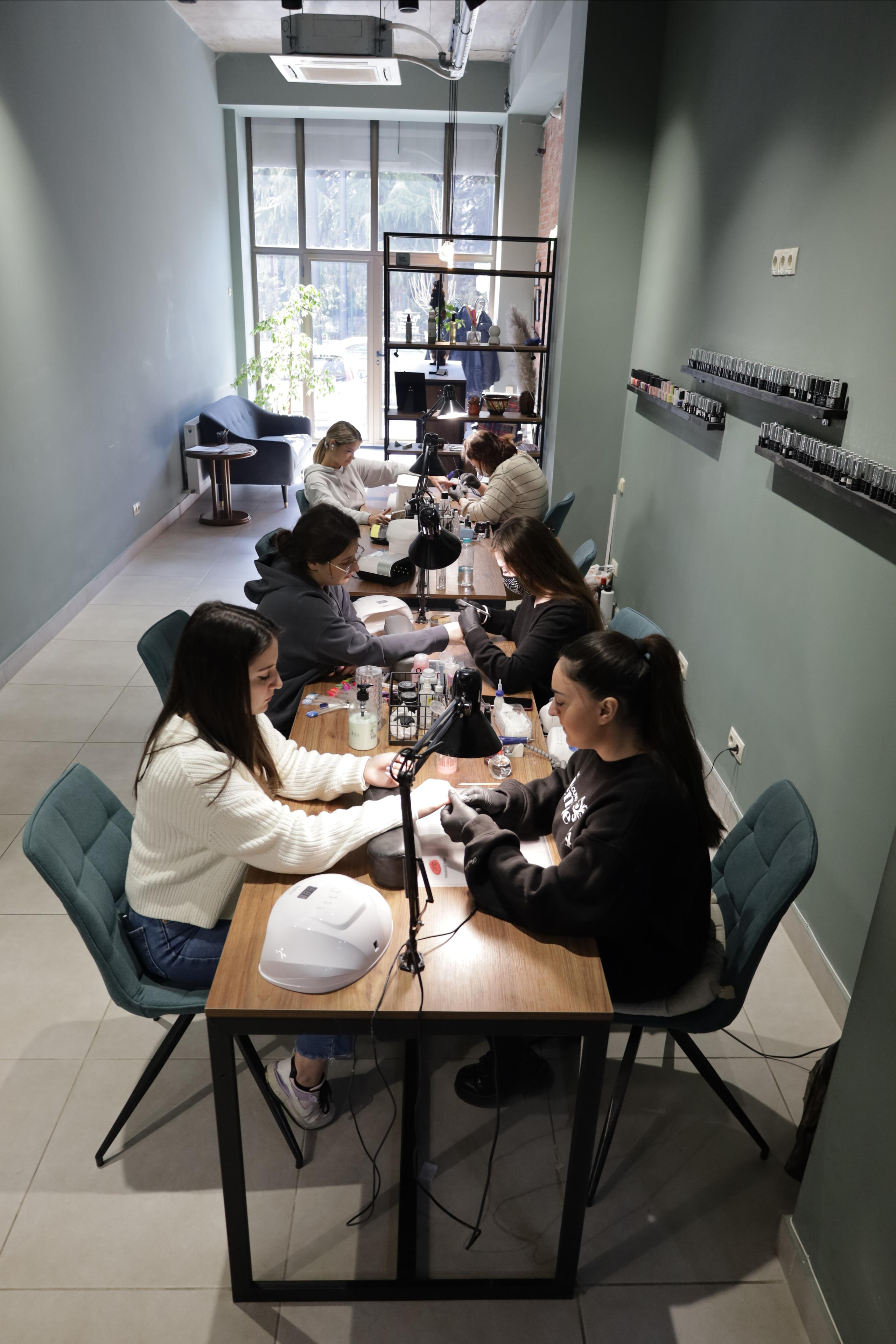 Салон Avenue_64. Света Шувалова — фотограф и видеограф в Тбилиси