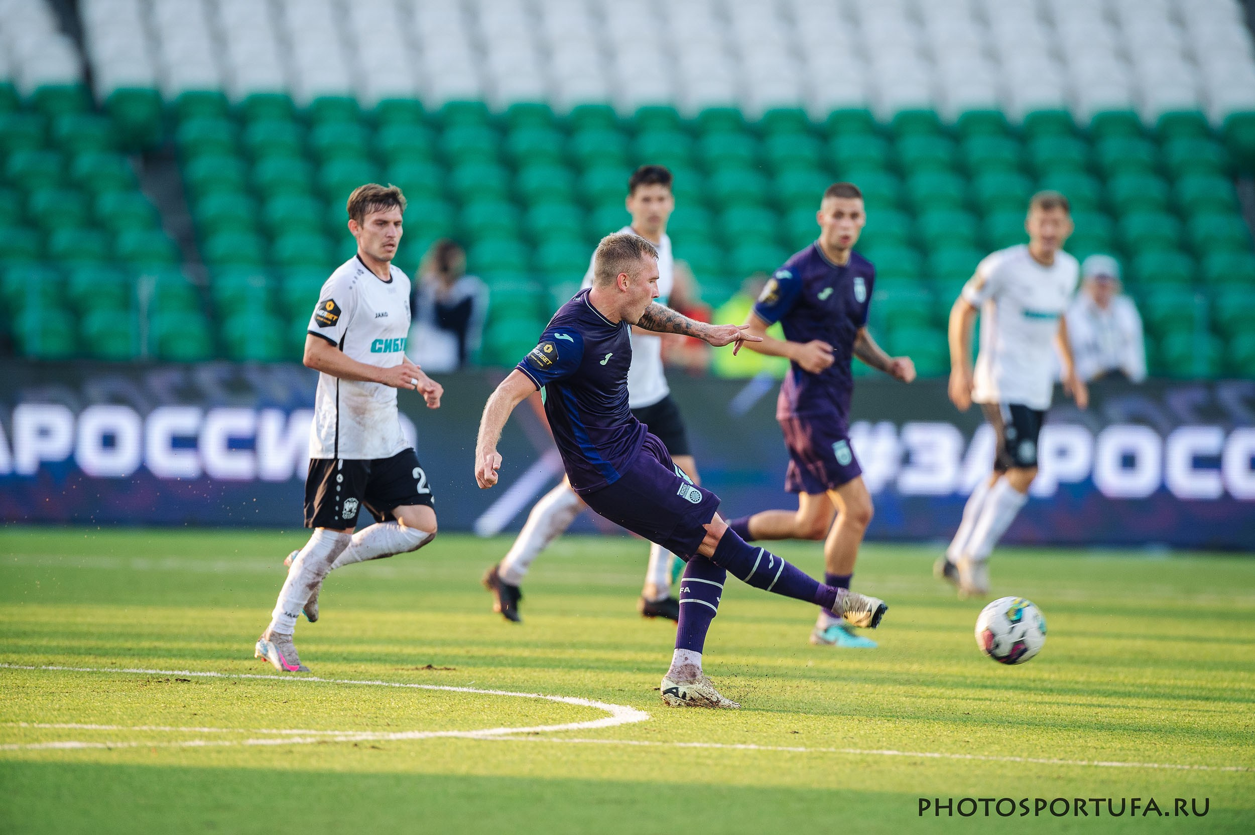 Россия — МЕЛБЕТ — Первая Лига. 4 -й тур «ФК УФА» — ФК «Тюмень». Спортивный фотограф в Уфе Евгений Буров
