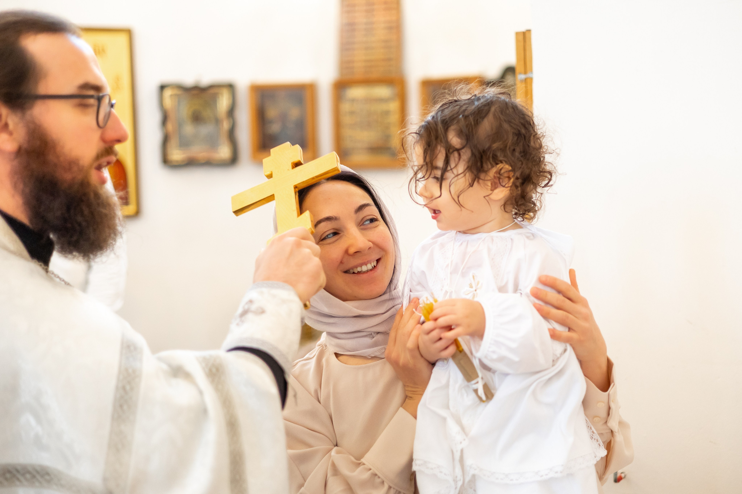 Таинство крещения. Фотограф FOTOBANKA