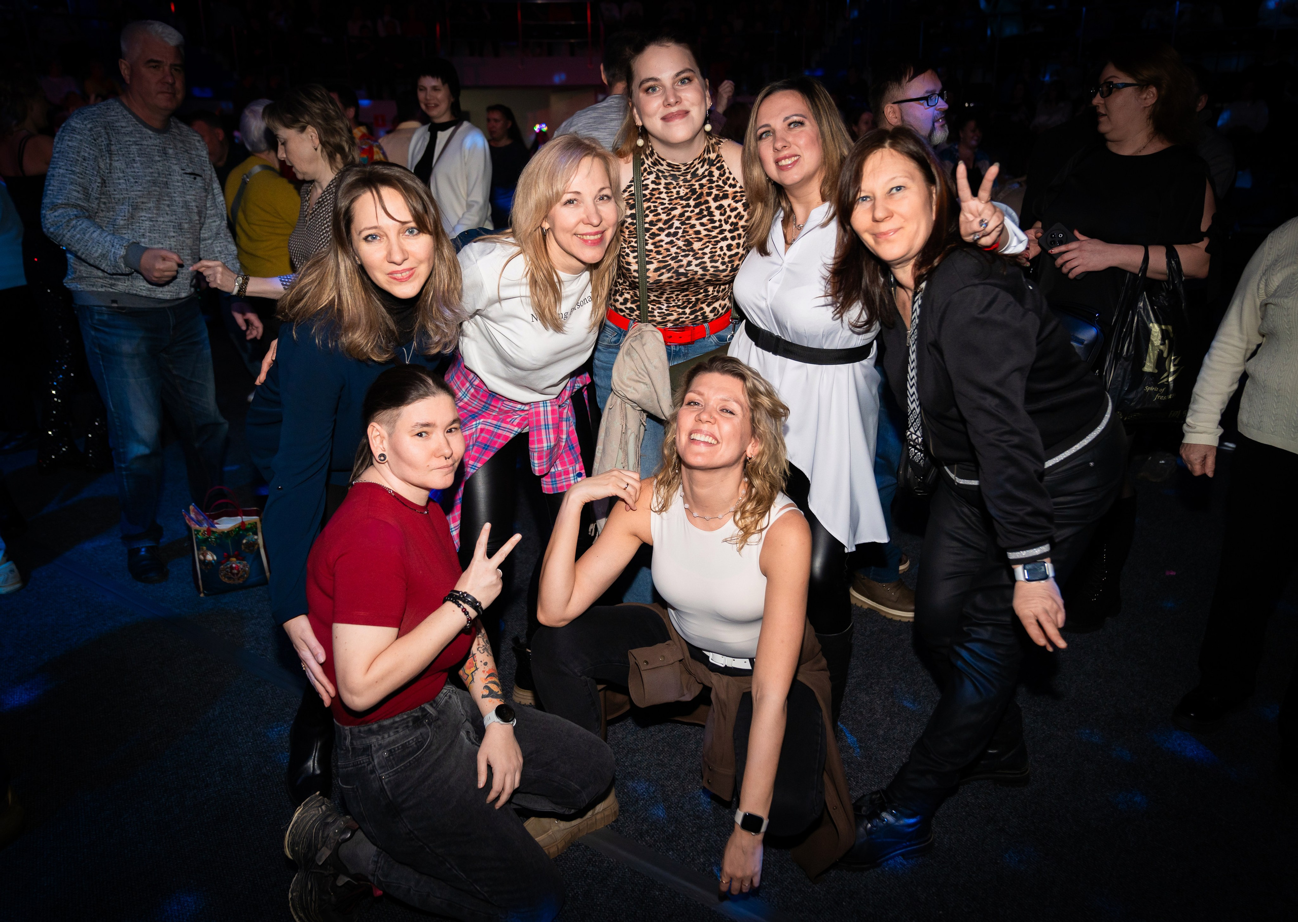 КСК Арена-Концерт Светланы Разиной (Мираж), день рождение компании Ленремонт. Репортажный, street и urban фотограф в Санкт-Петербурге Мальцев Евгений