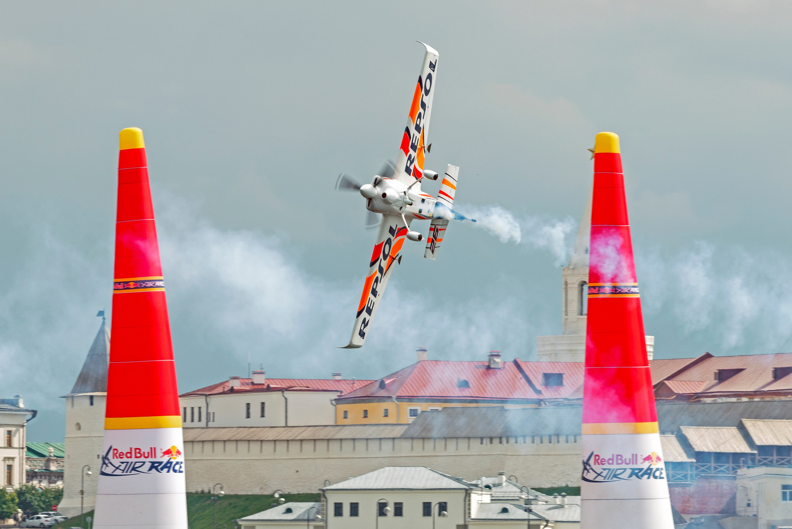 Авиация: самолеты, вертолеты, небесные зарисовки. От прошлого к будущему авиации через фотографию